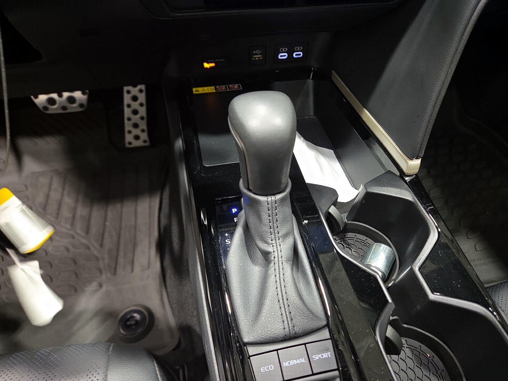 Thumbnail: 2025 Toyota Camry - 13