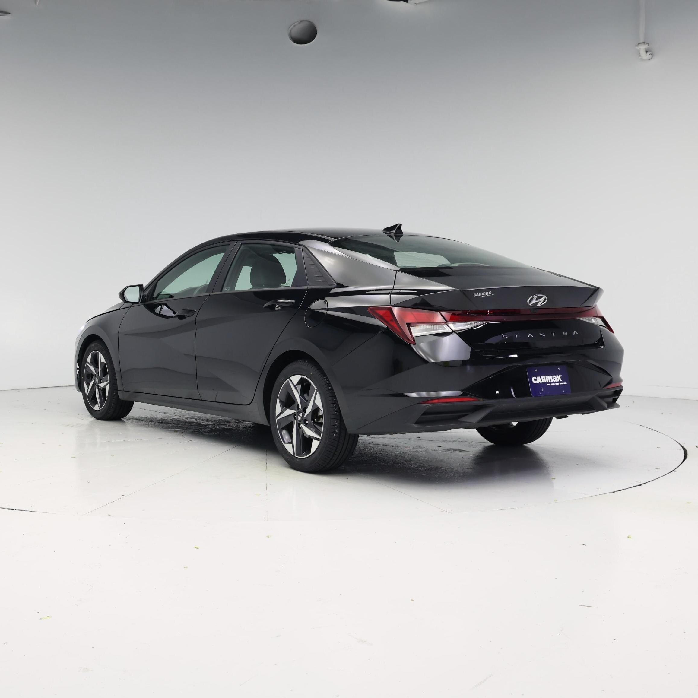 Thumbnail: 2023 Hyundai Elantra - 2