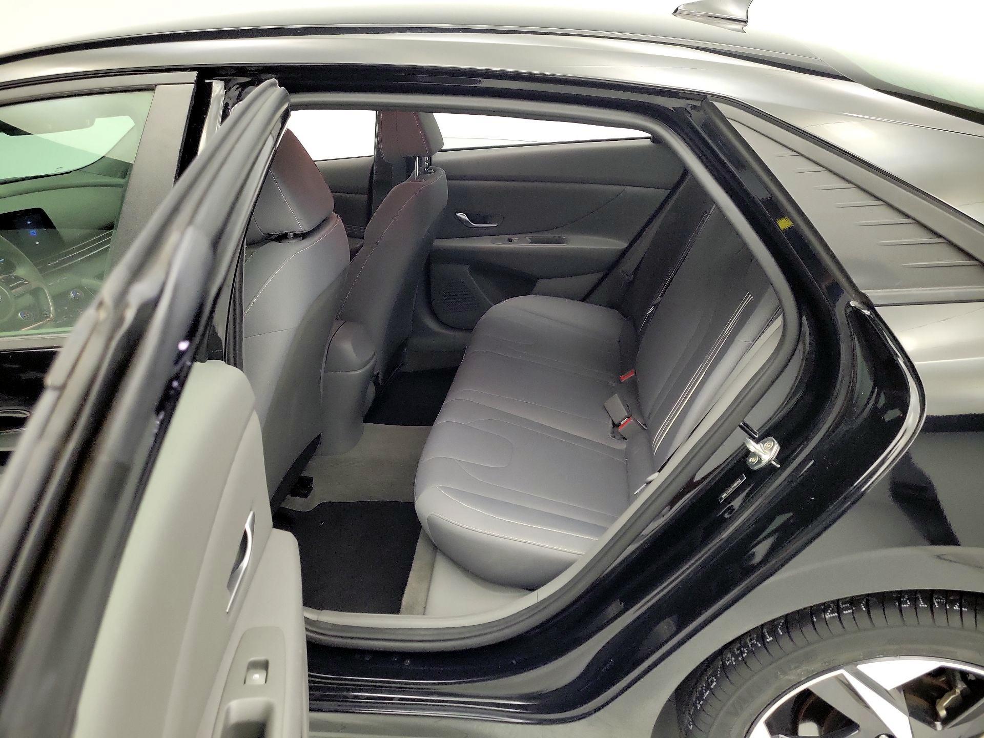 Thumbnail: 2023 Hyundai Elantra - 20