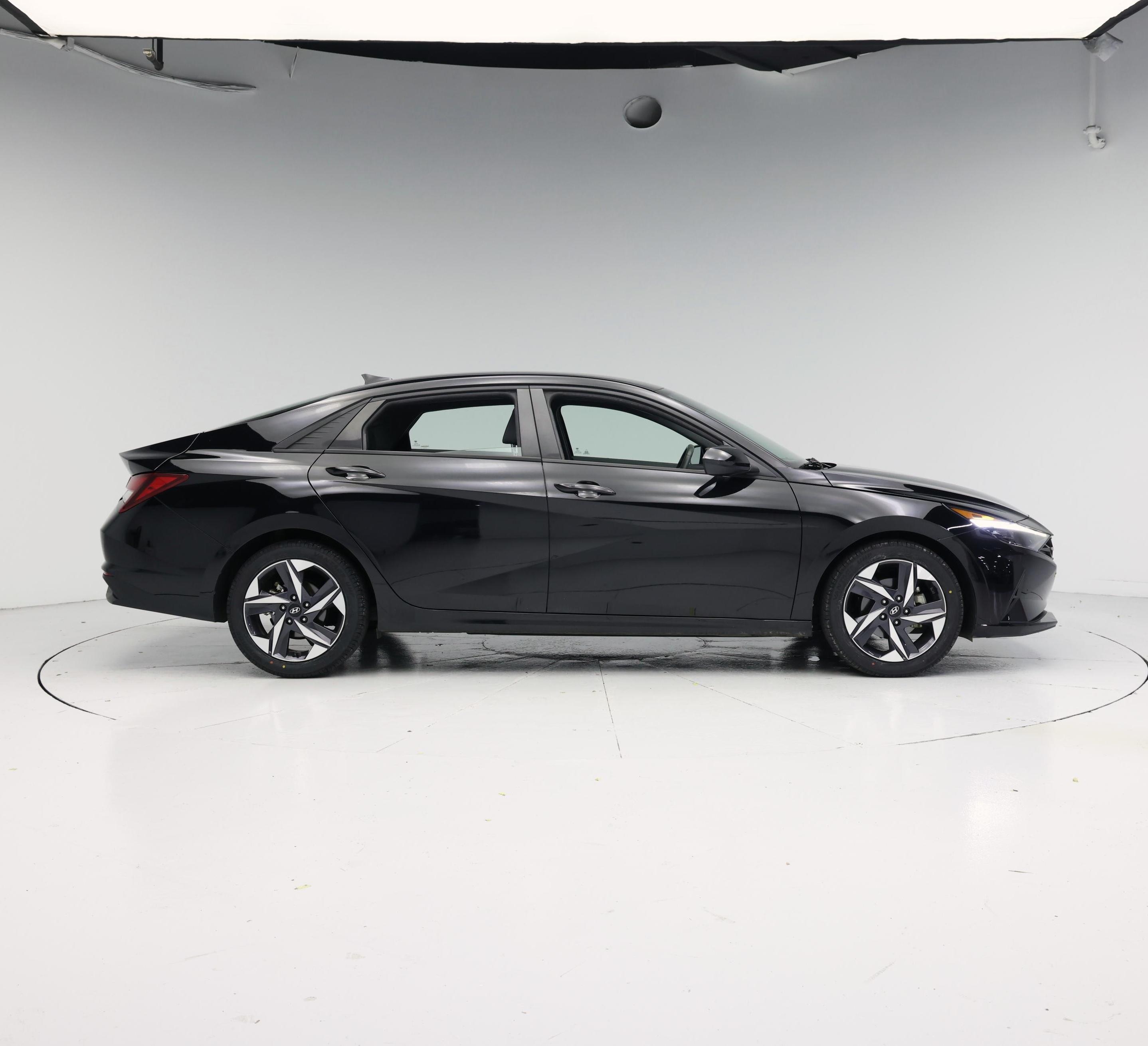 Thumbnail: 2023 Hyundai Elantra - 7