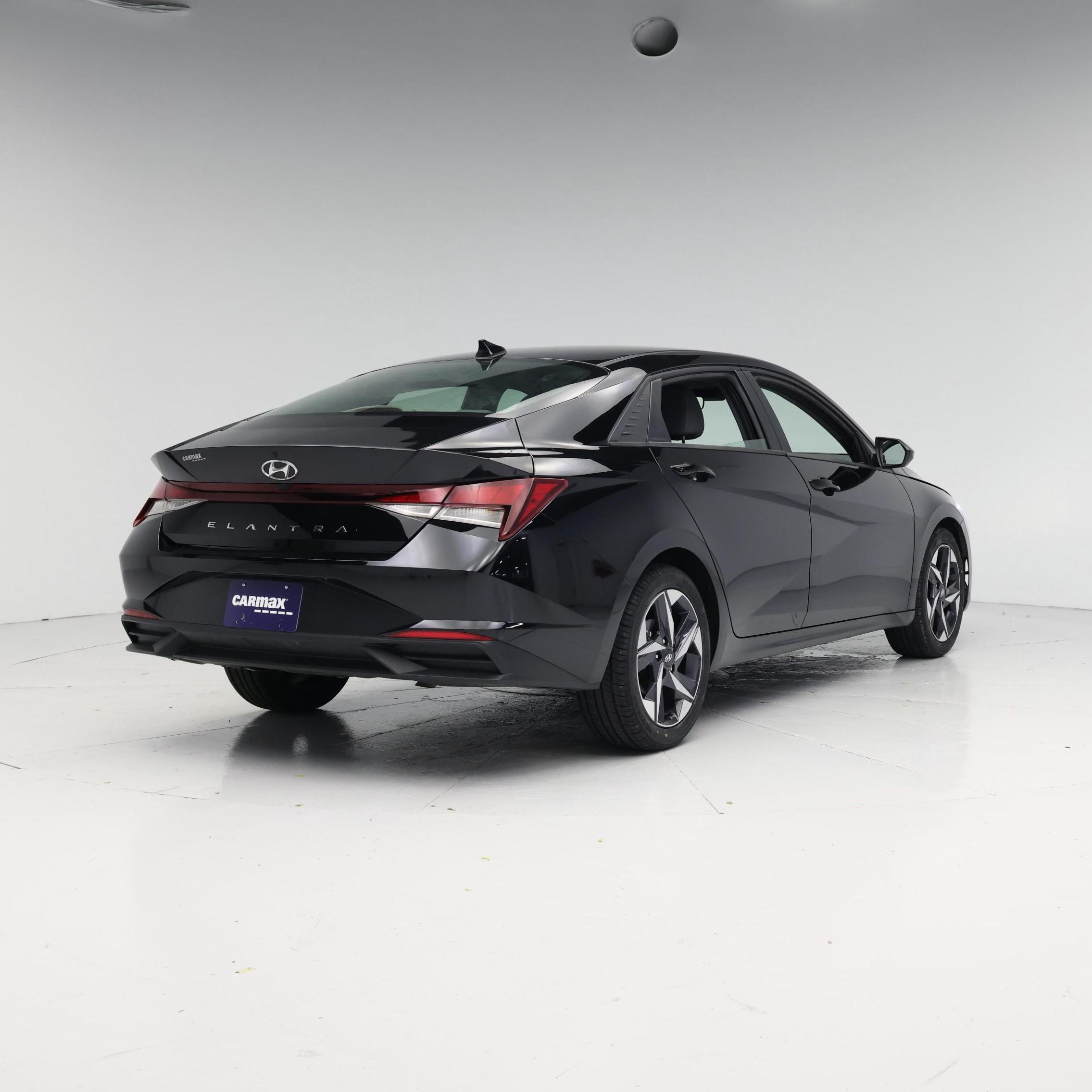 Thumbnail: 2023 Hyundai Elantra - 8