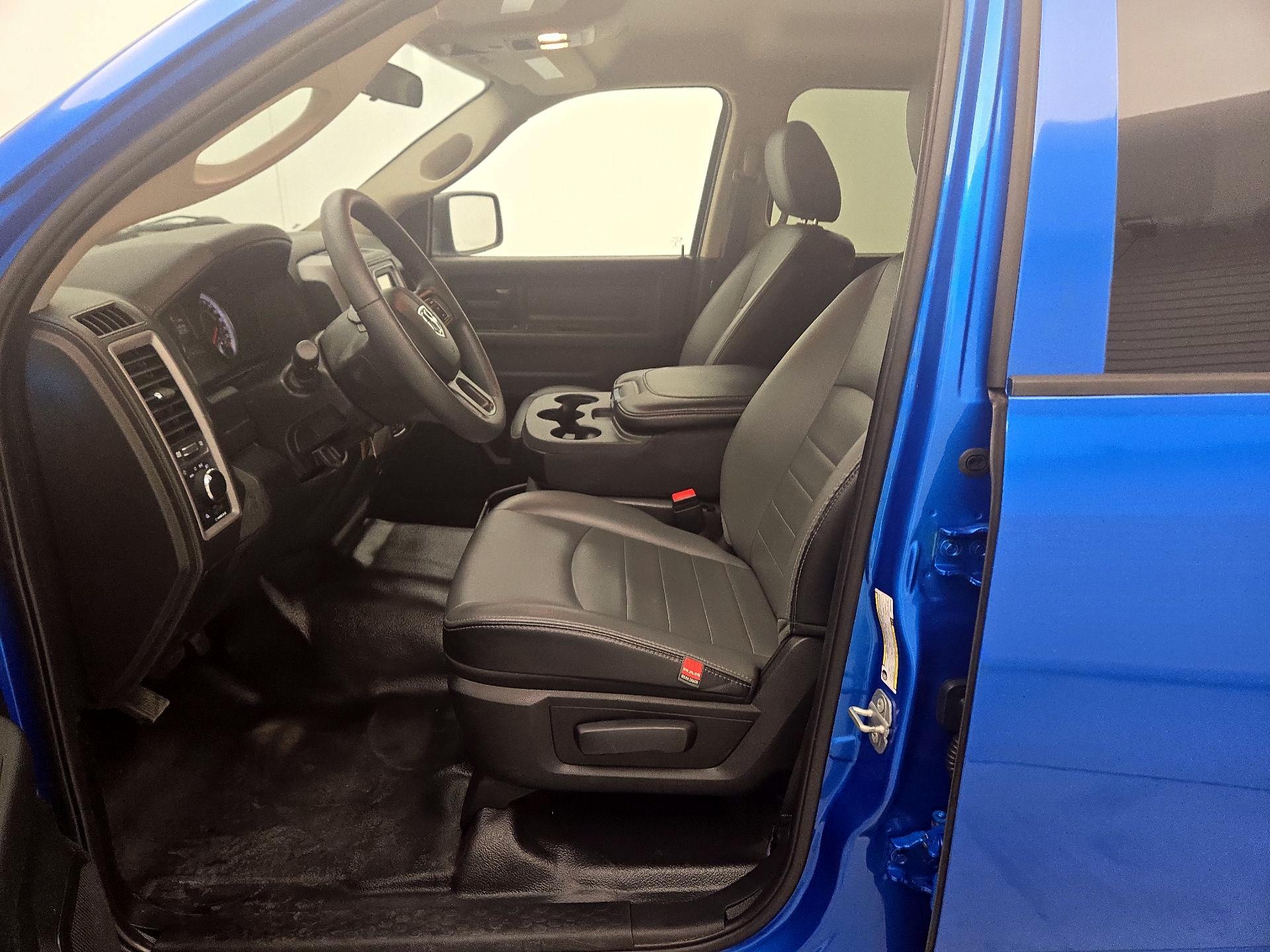 Thumbnail: 2021 RAM 1500 Classic - 11