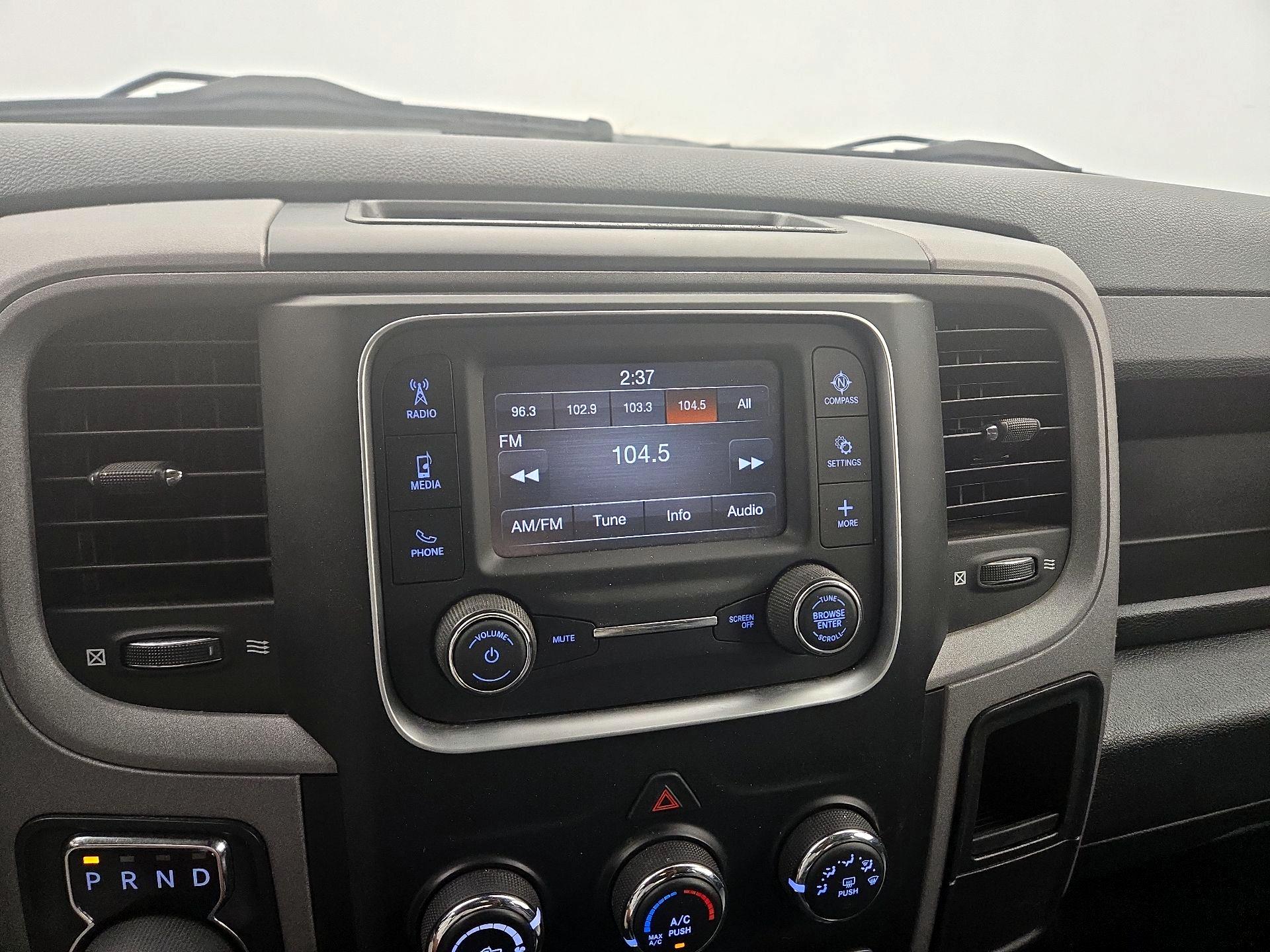 Thumbnail: 2021 RAM 1500 Classic - 15