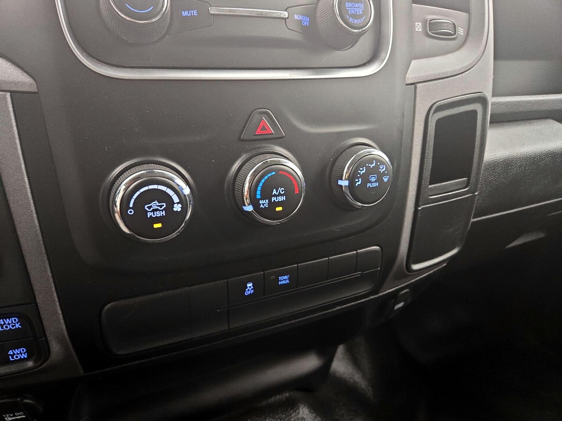 Thumbnail: 2021 RAM 1500 Classic - 16