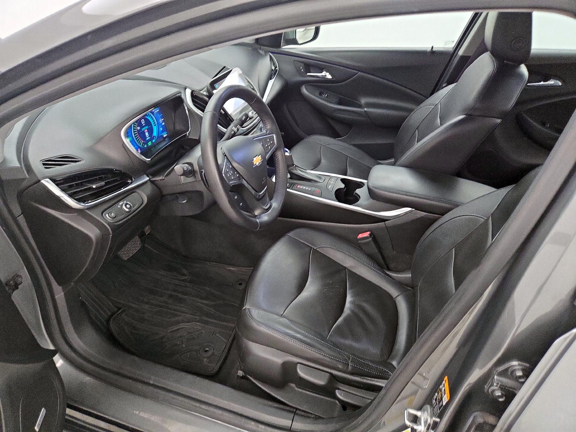 Thumbnail: 2017 Chevrolet Volt - 11