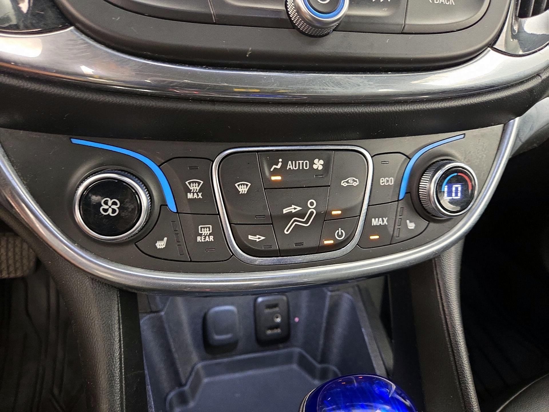 Thumbnail: 2017 Chevrolet Volt - 17