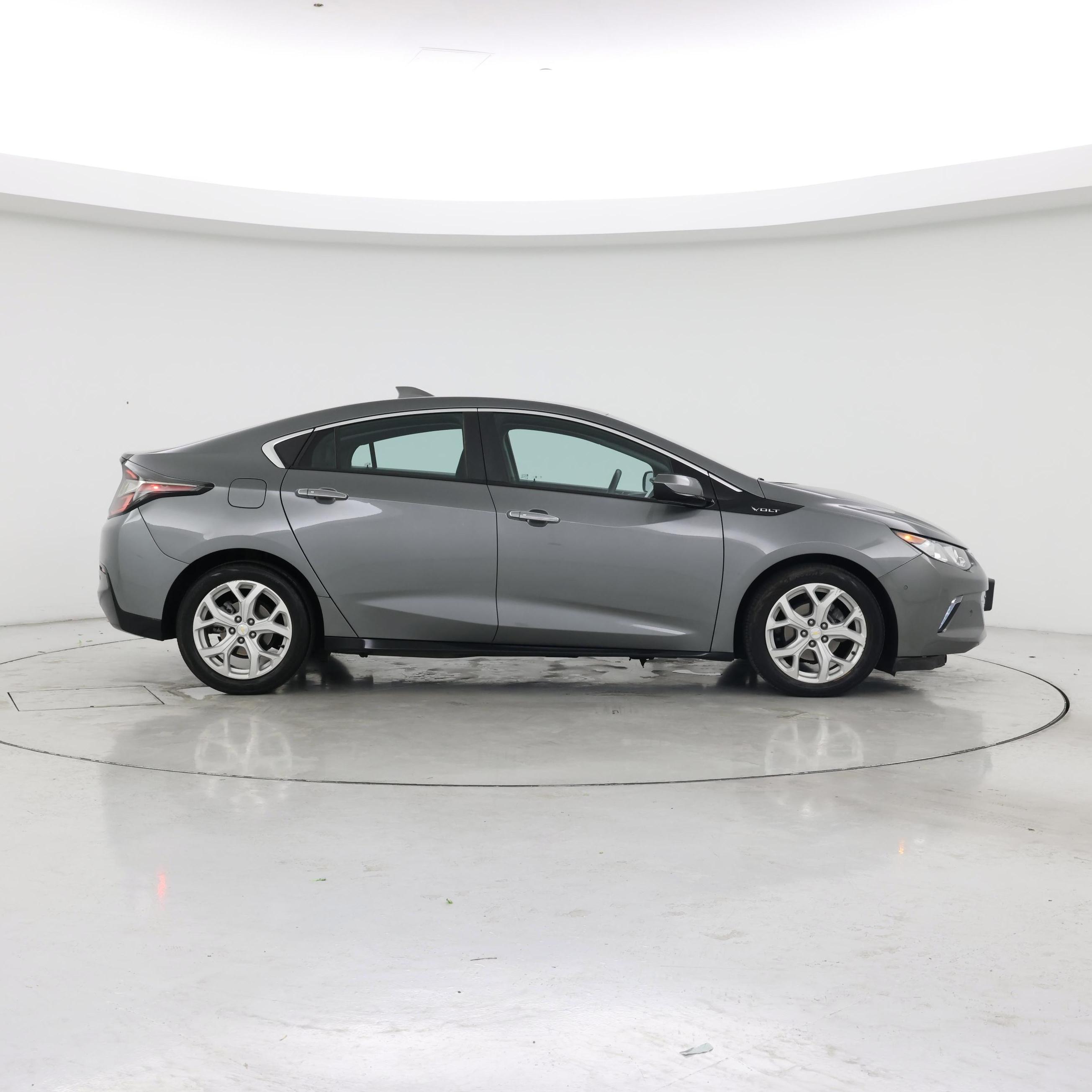 Thumbnail: 2017 Chevrolet Volt - 7