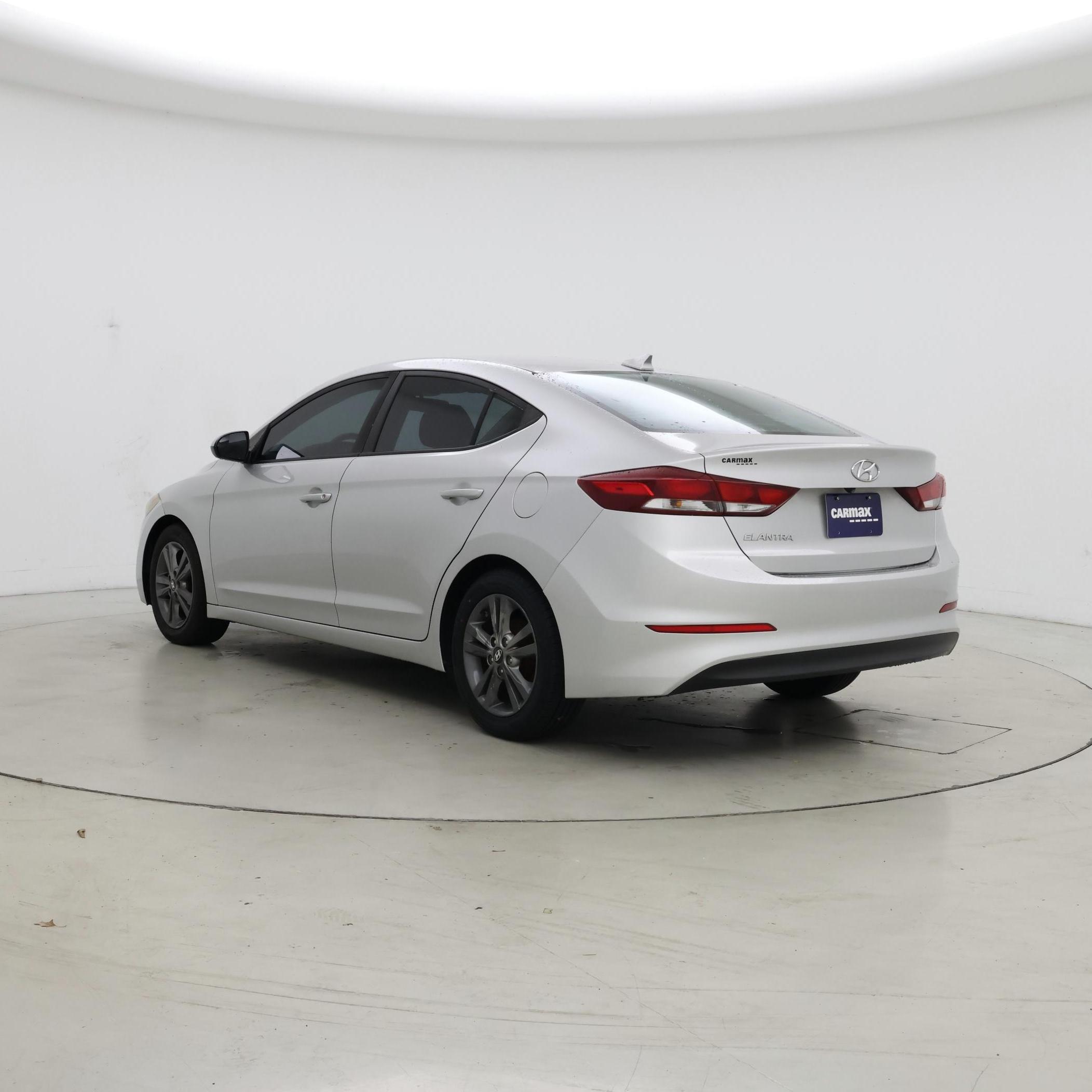 Thumbnail: 2017 Hyundai Elantra - 2