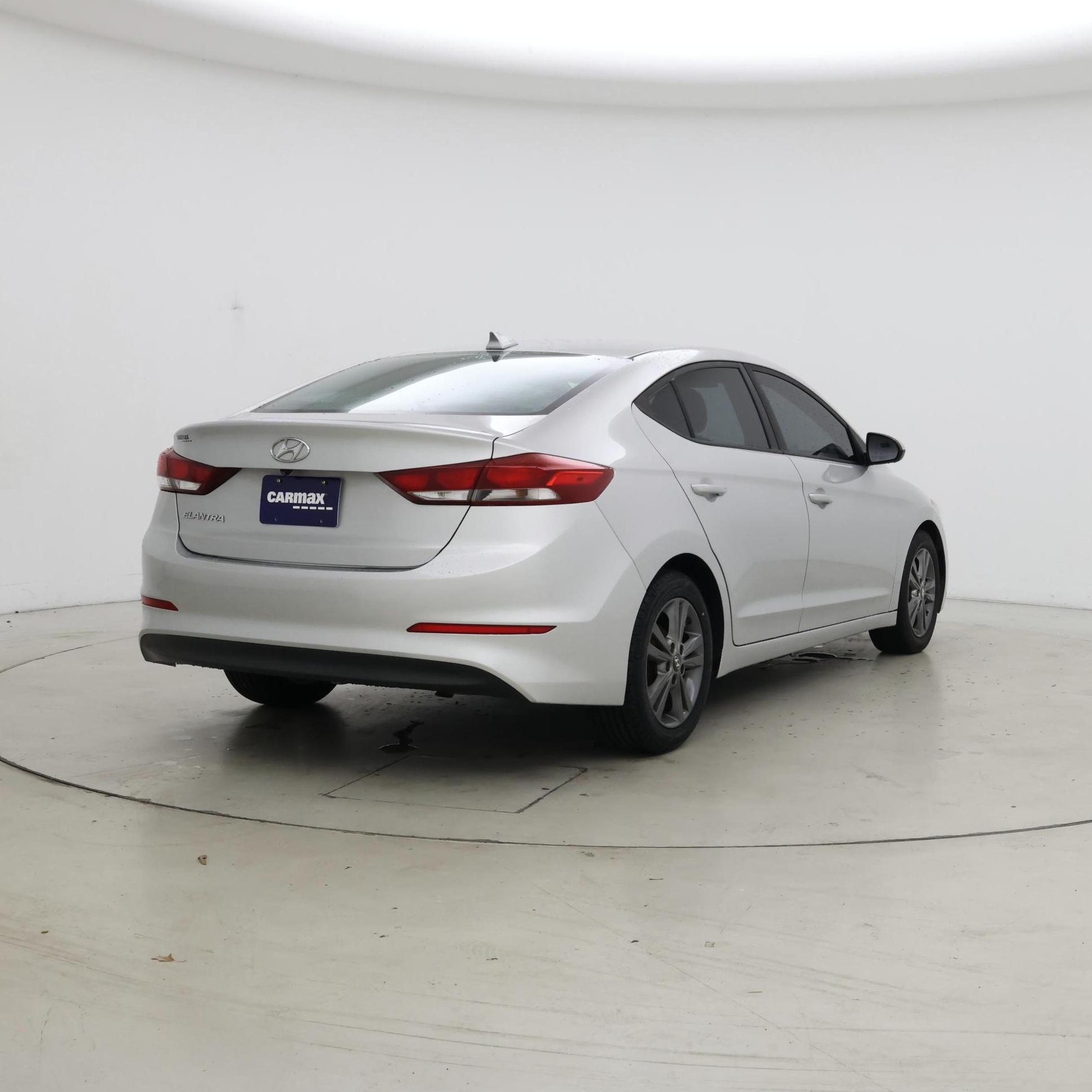 Thumbnail: 2017 Hyundai Elantra - 8