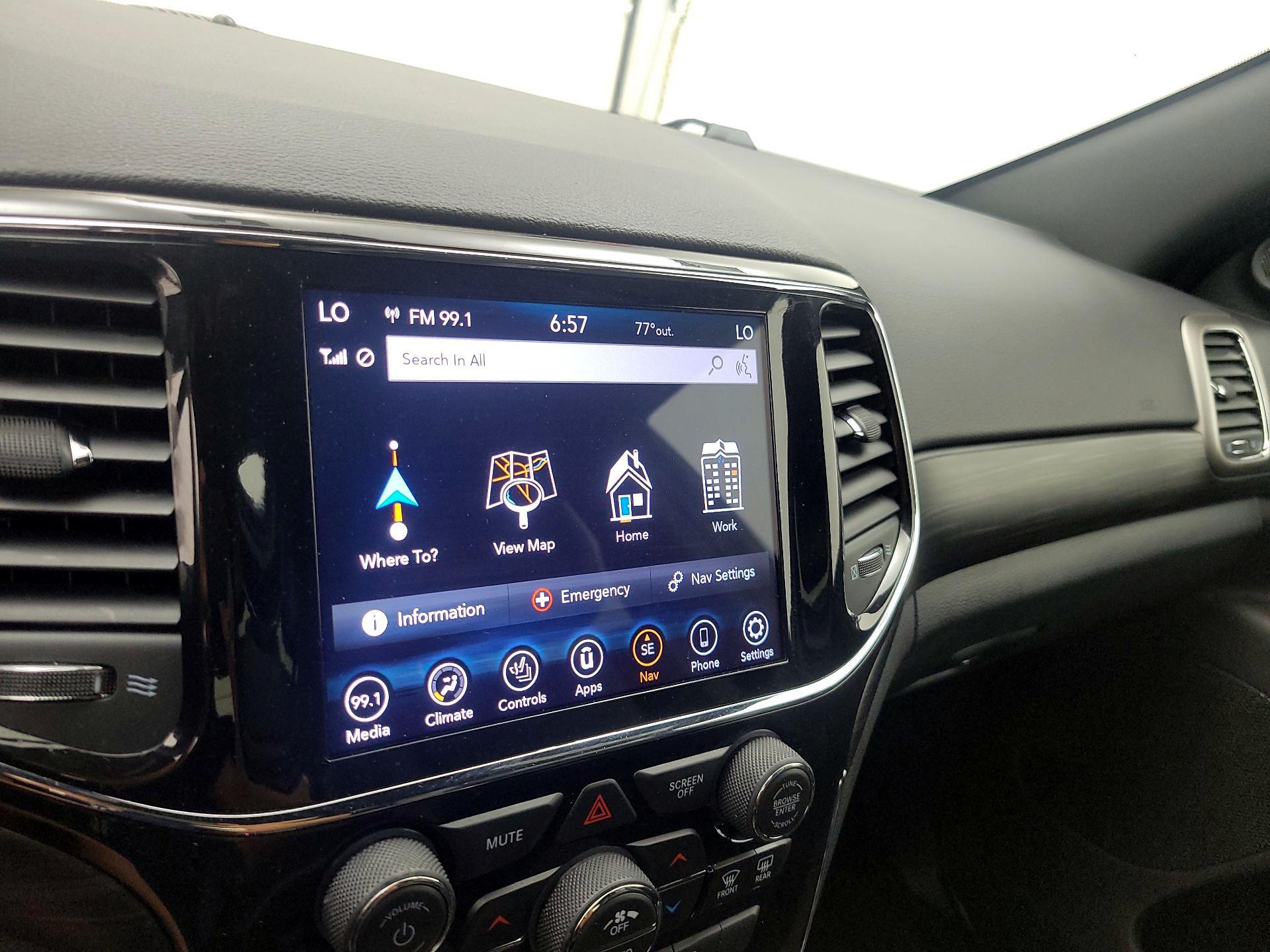 Thumbnail: 2021 Jeep Grand Cherokee - 14
