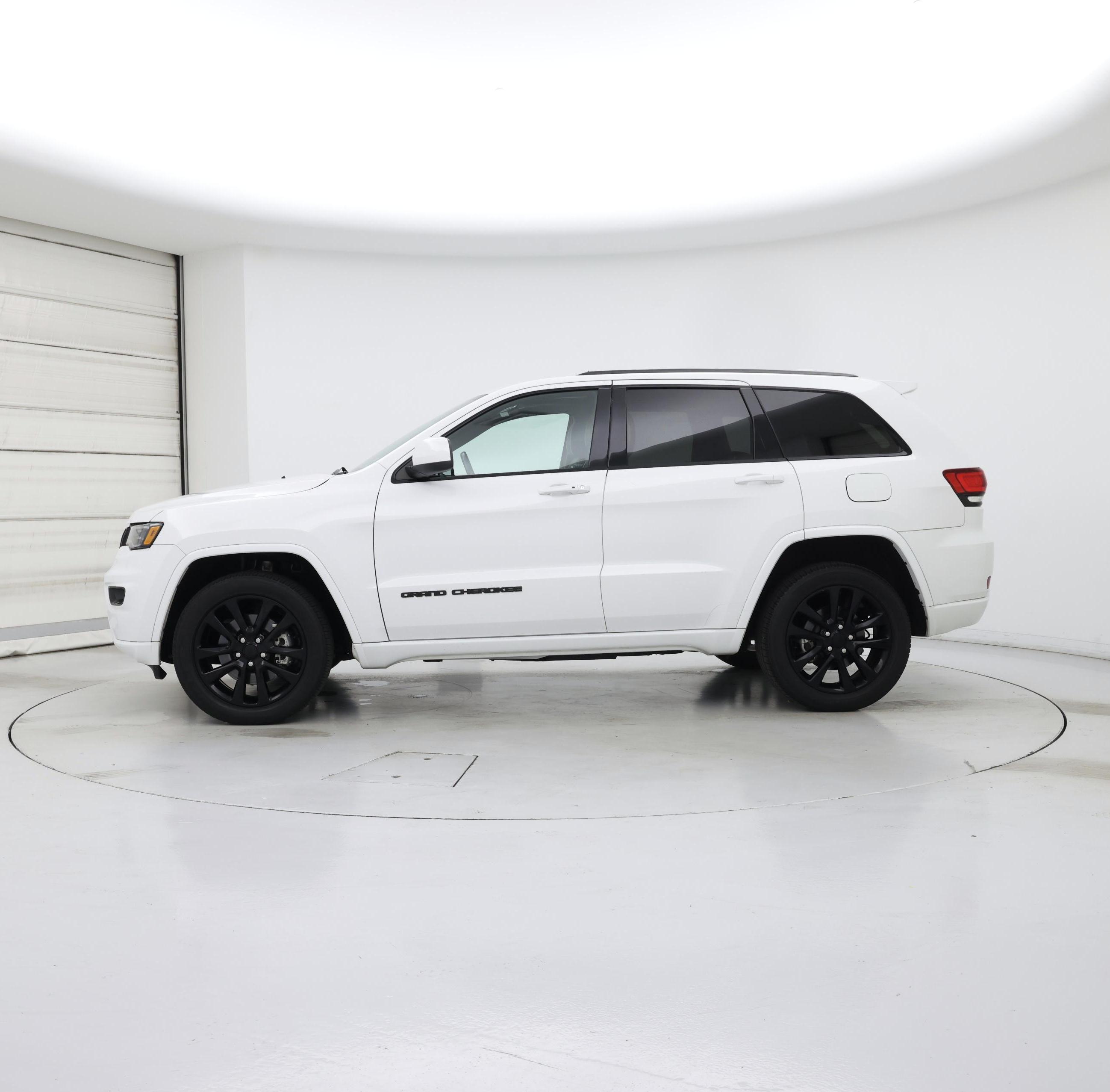 Thumbnail: 2021 Jeep Grand Cherokee - 3