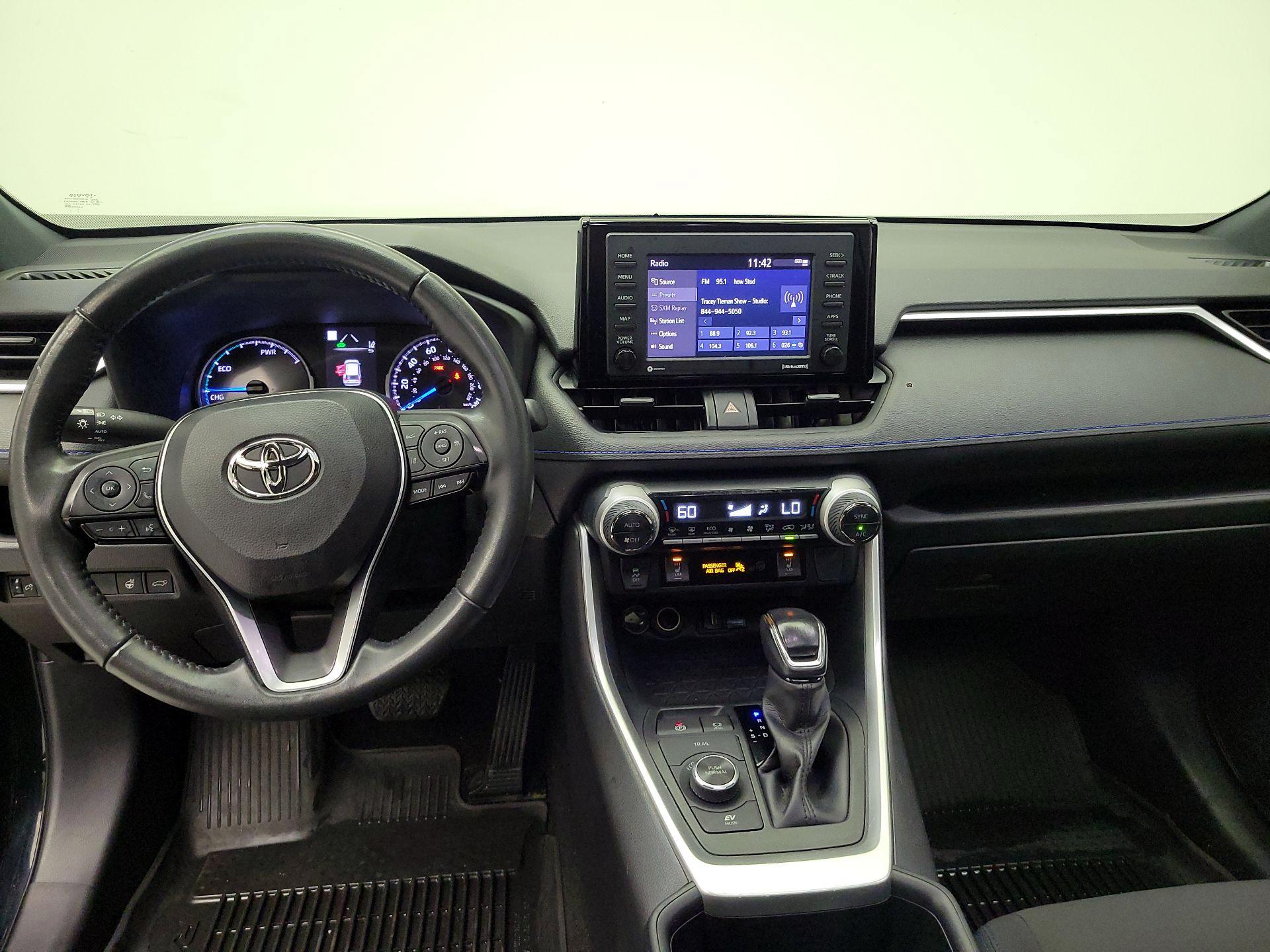 Thumbnail: 2022 Toyota RAV4 - 9