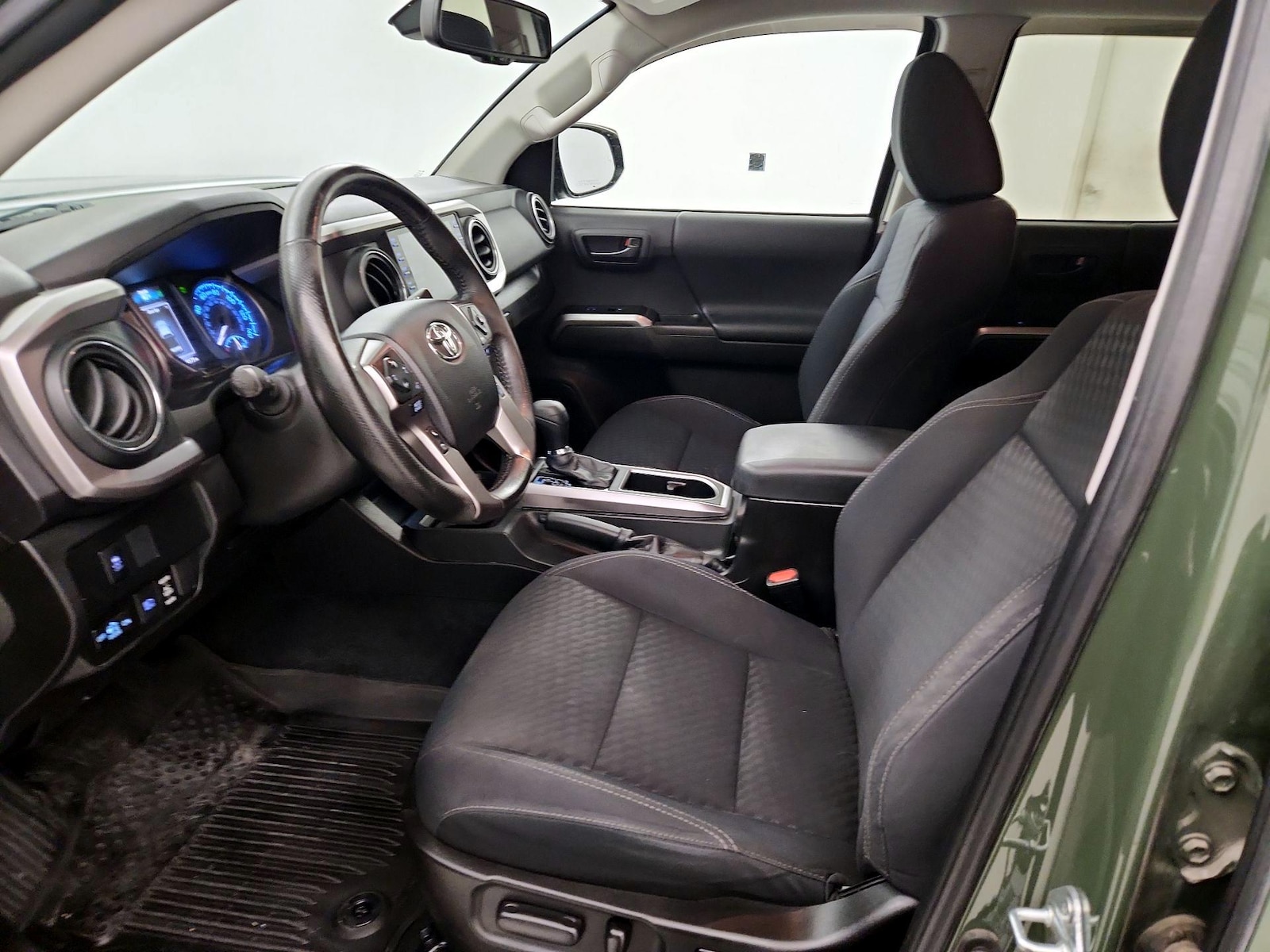 2022 Toyota Tacoma SR5 - Photo 12