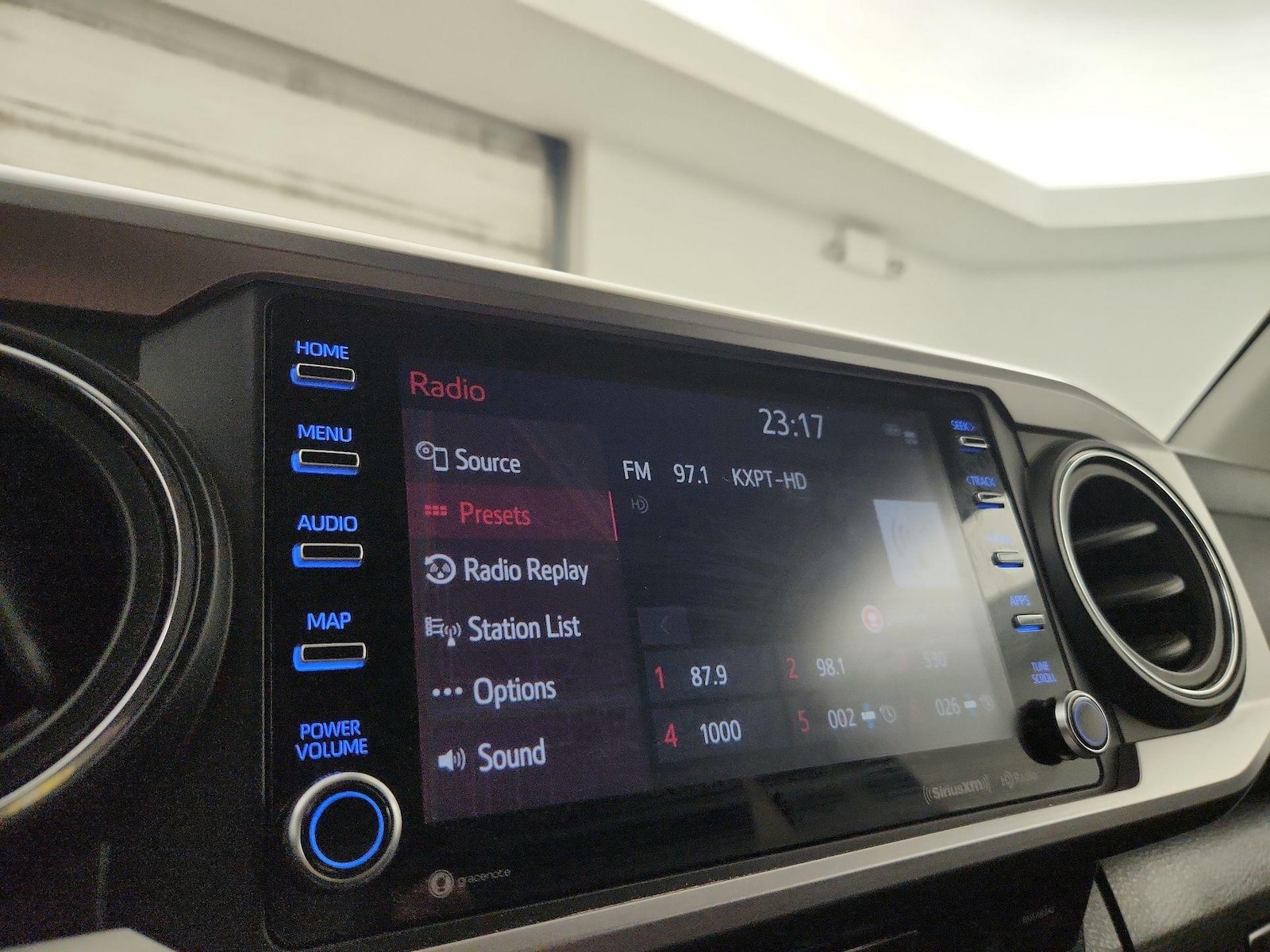2022 Toyota Tacoma SR5 - Photo 16