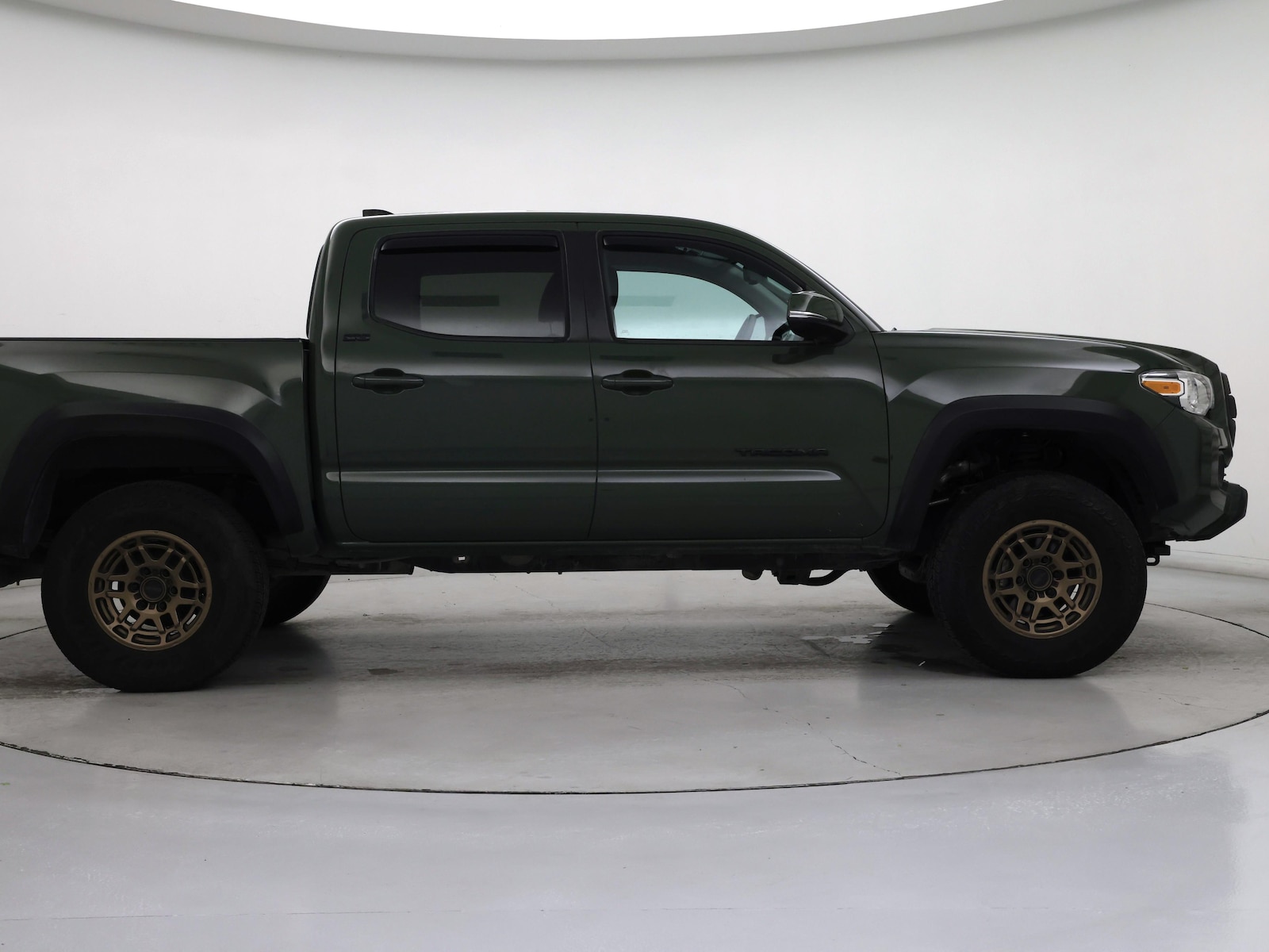 2022 Toyota Tacoma SR5 - Photo 8