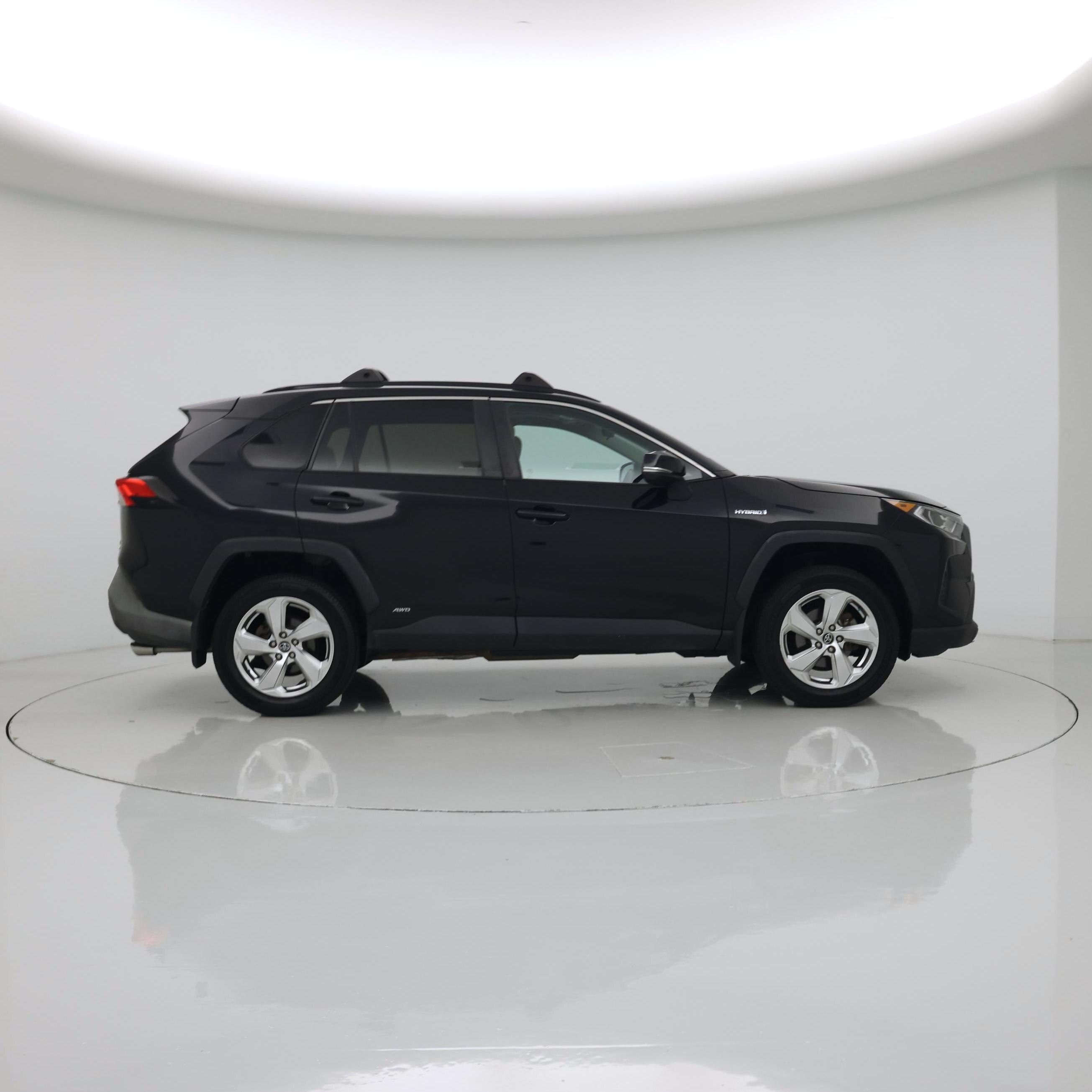 Thumbnail: 2021 Toyota RAV4 - 7