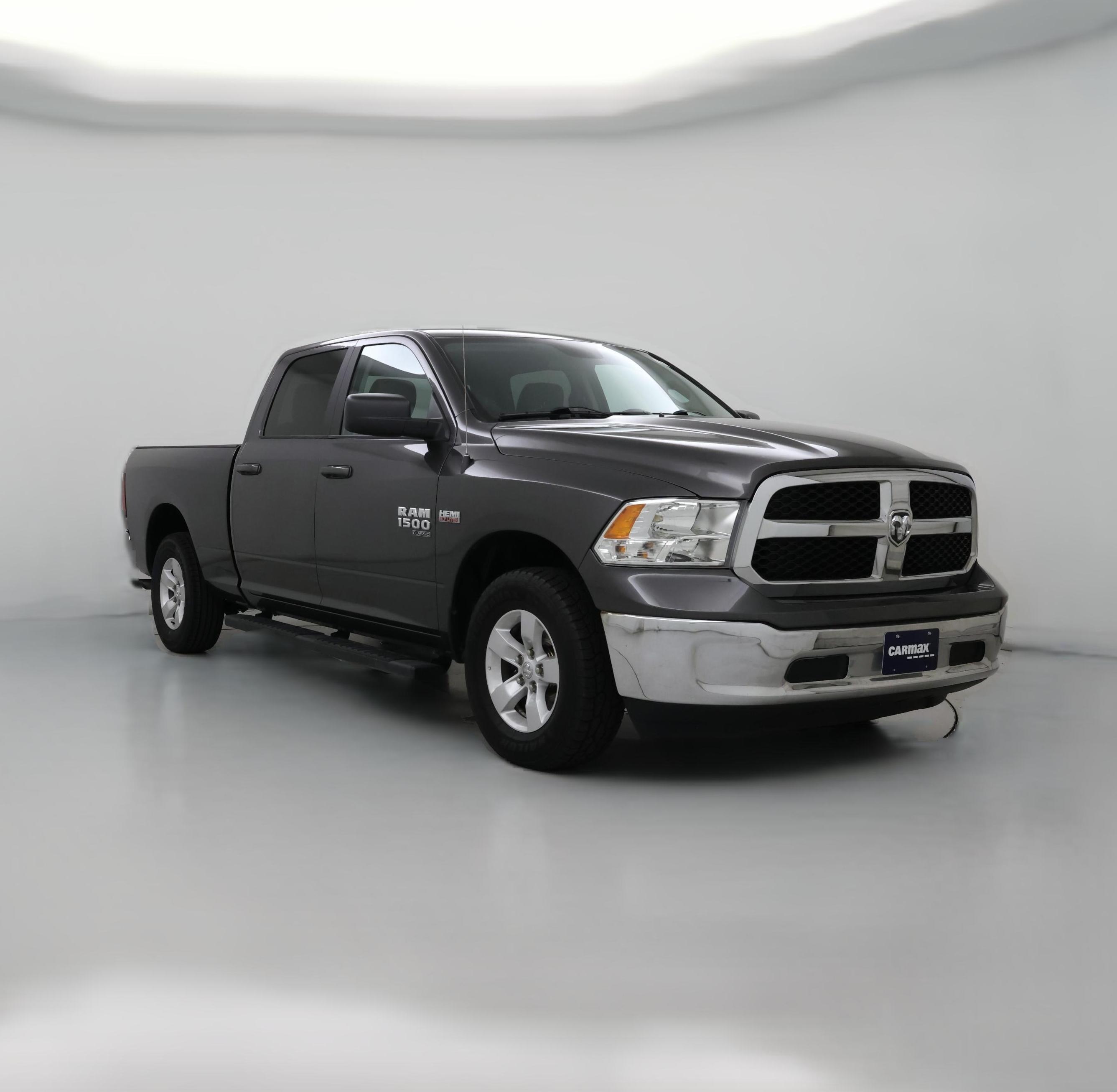 Thumbnail: 2021 RAM 1500 Classic - 1
