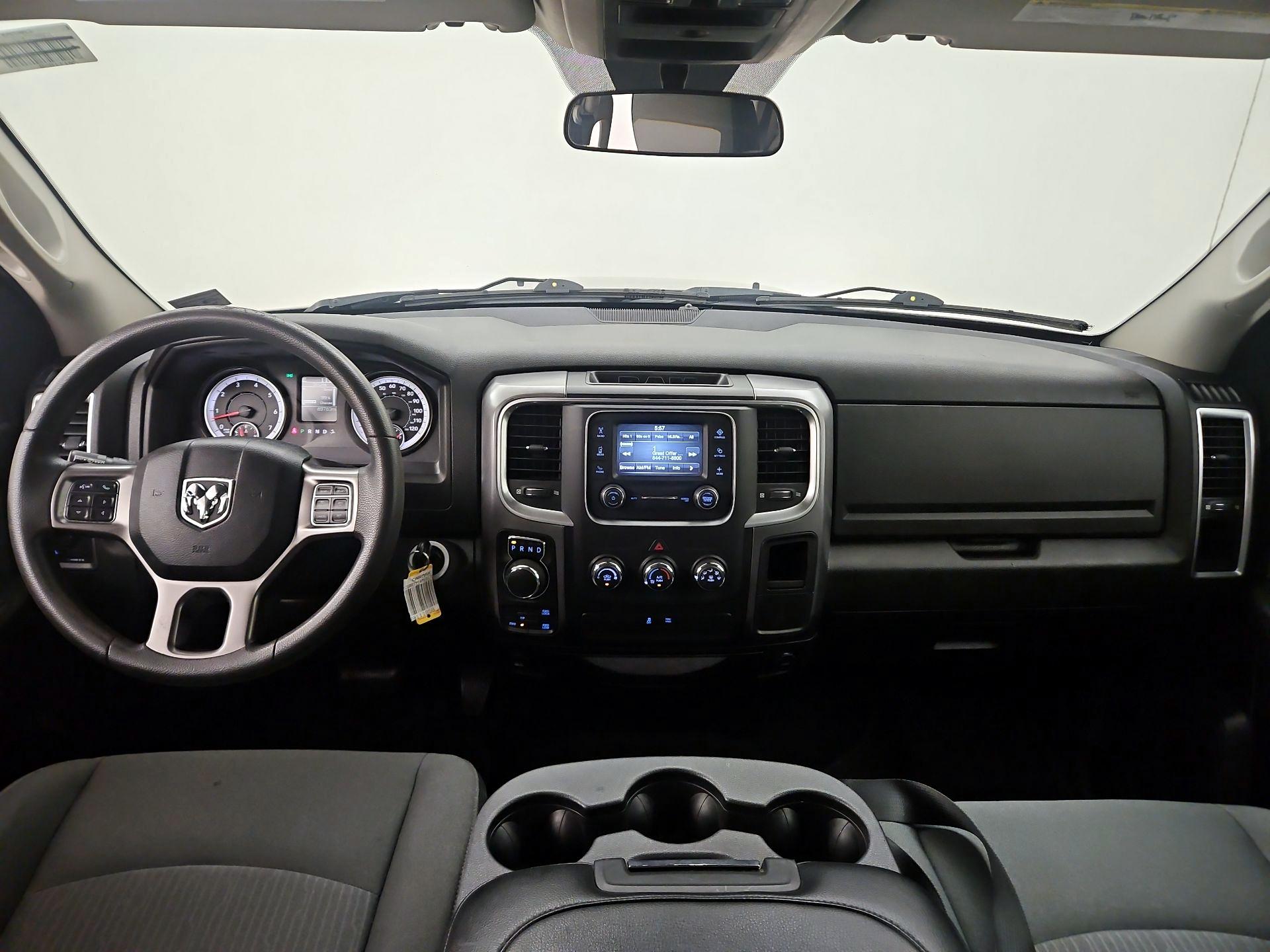 Thumbnail: 2021 RAM 1500 Classic - 9
