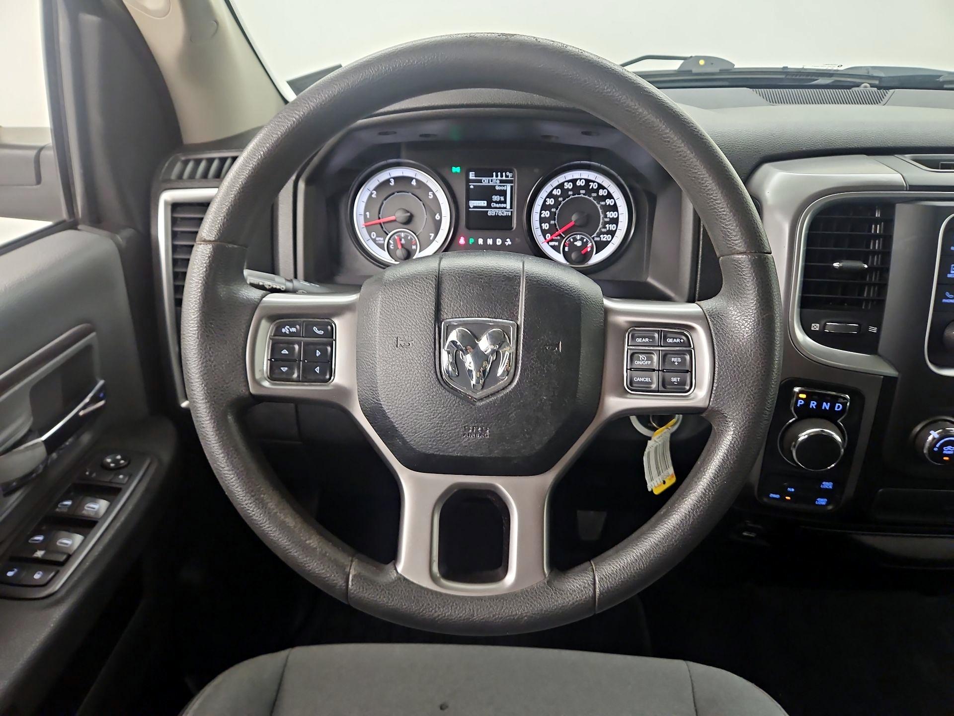 Thumbnail: 2021 RAM 1500 Classic - 10