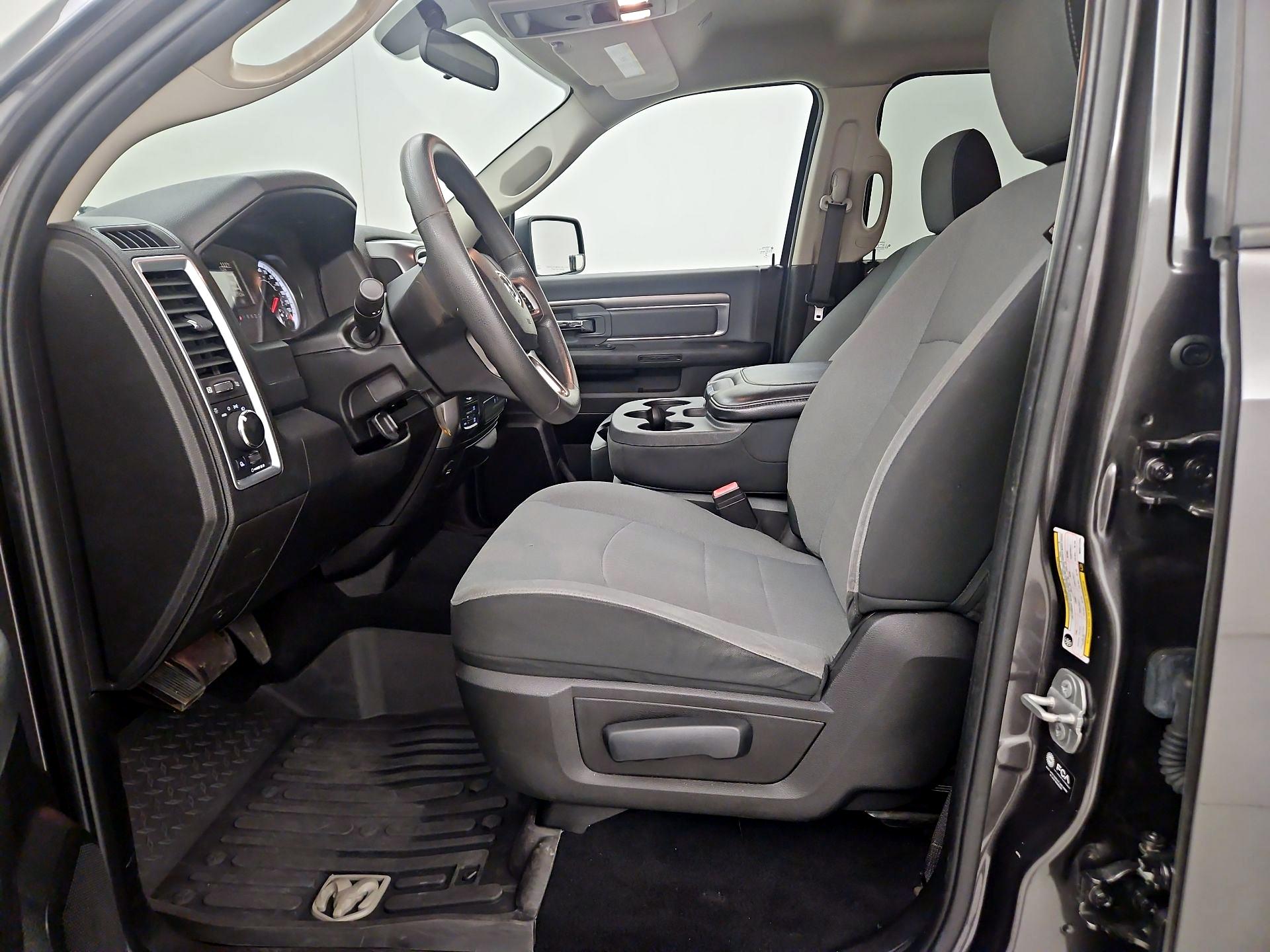 Thumbnail: 2021 RAM 1500 Classic - 11
