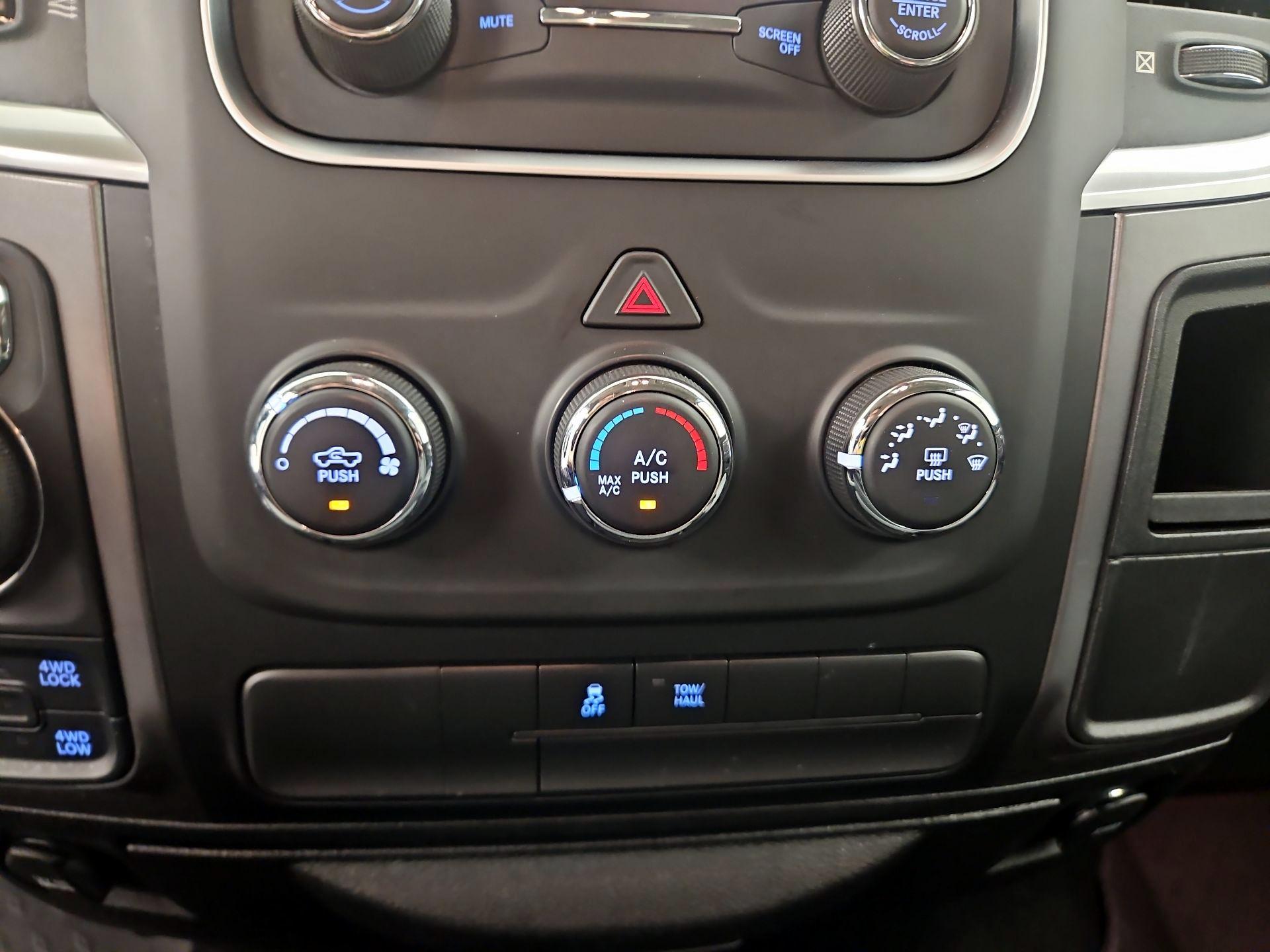 Thumbnail: 2021 RAM 1500 Classic - 16