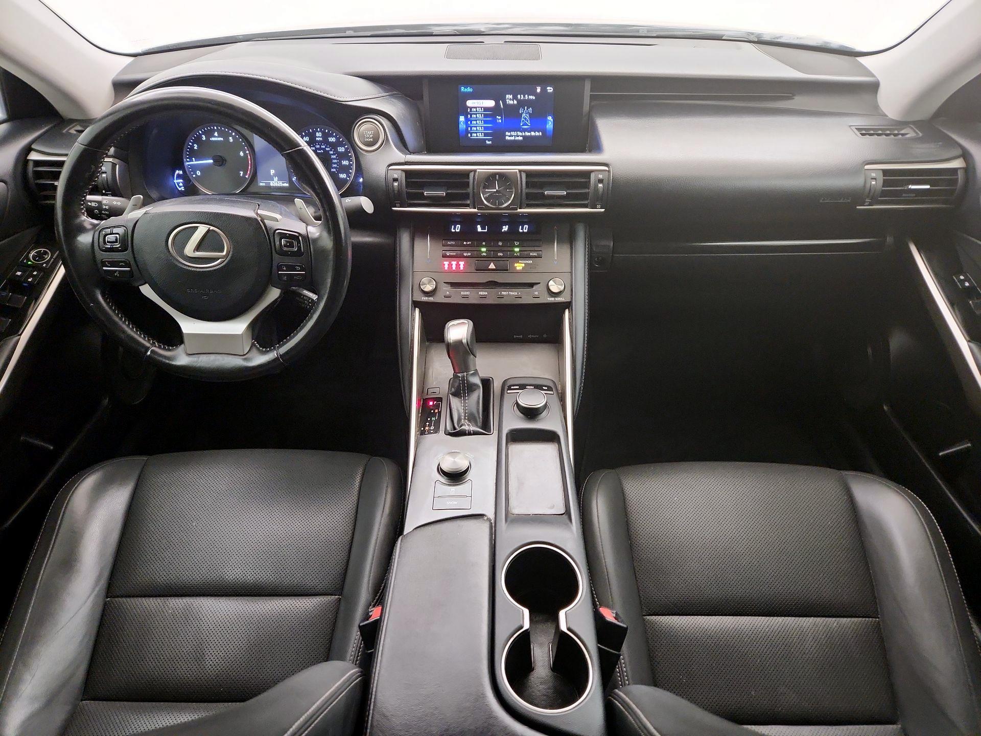 Thumbnail: 2019 Lexus IS - 9