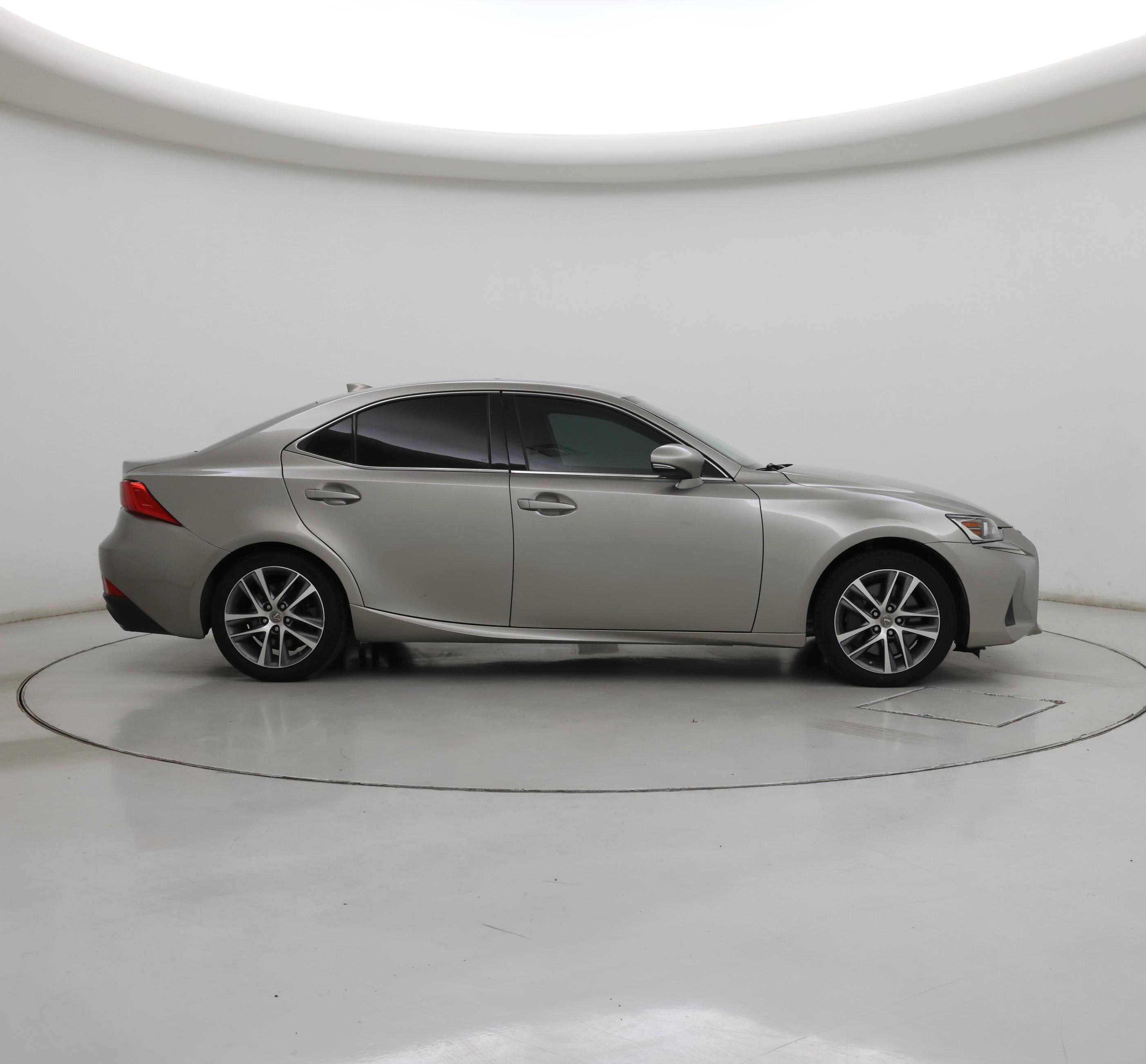 Thumbnail: 2019 Lexus IS - 7