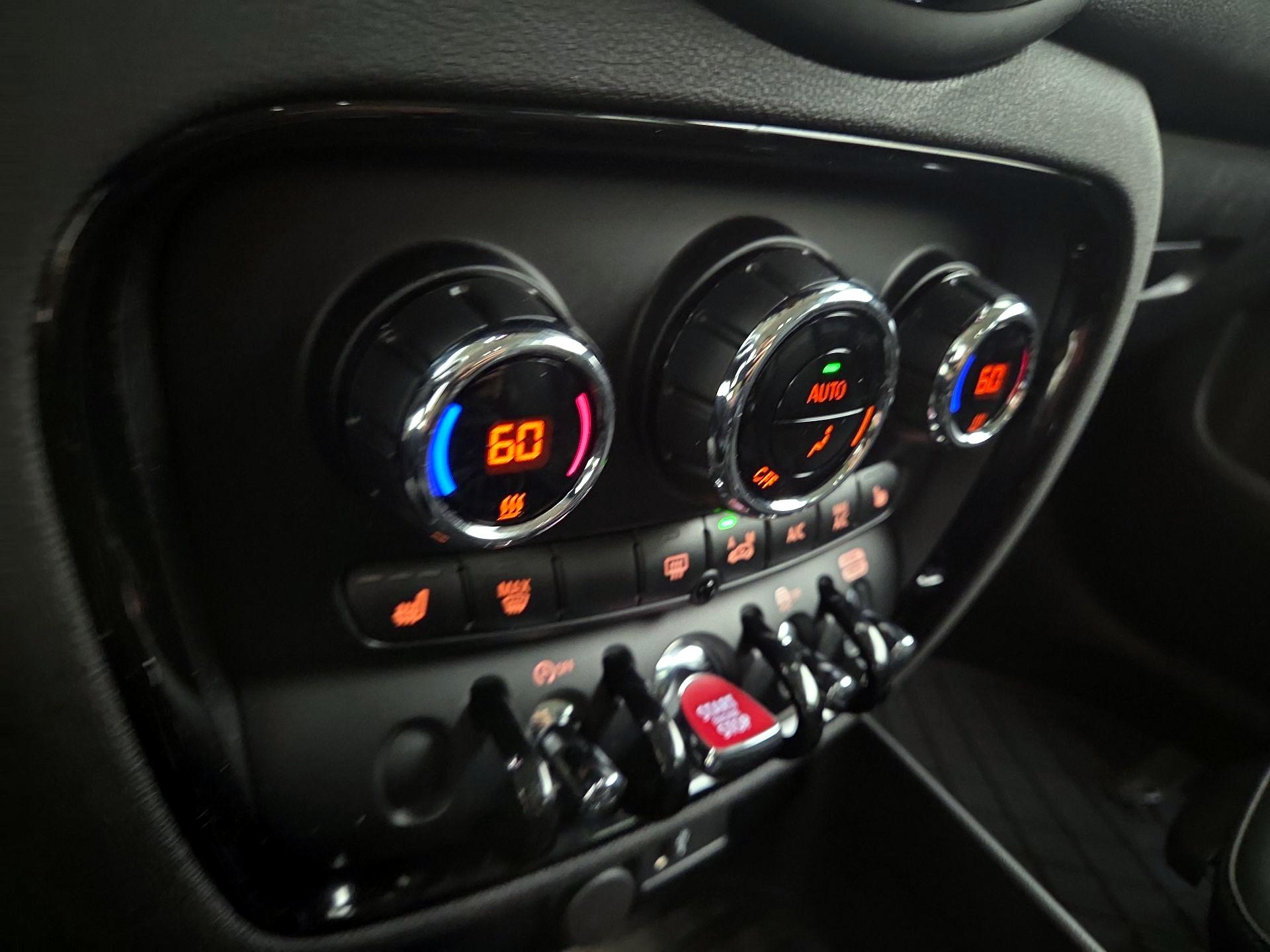 Thumbnail: 2020 MINI Cooper Clubman - 16