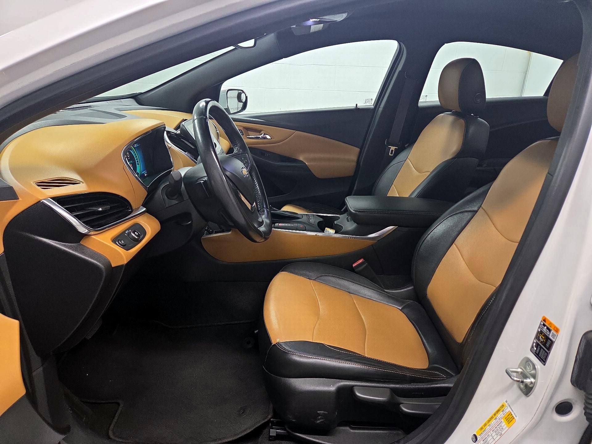 Thumbnail: 2017 Chevrolet Volt - 11