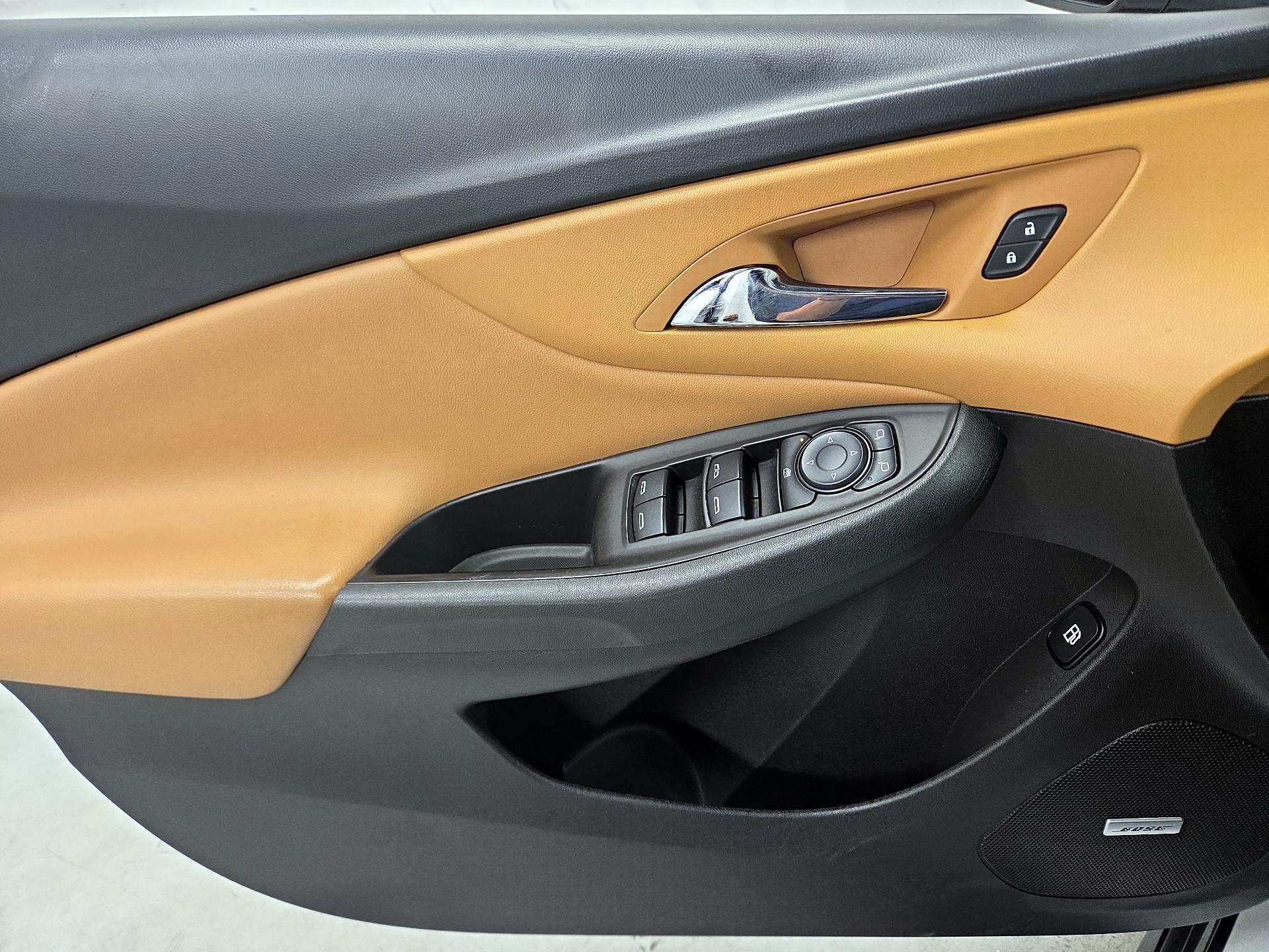 Thumbnail: 2017 Chevrolet Volt - 12