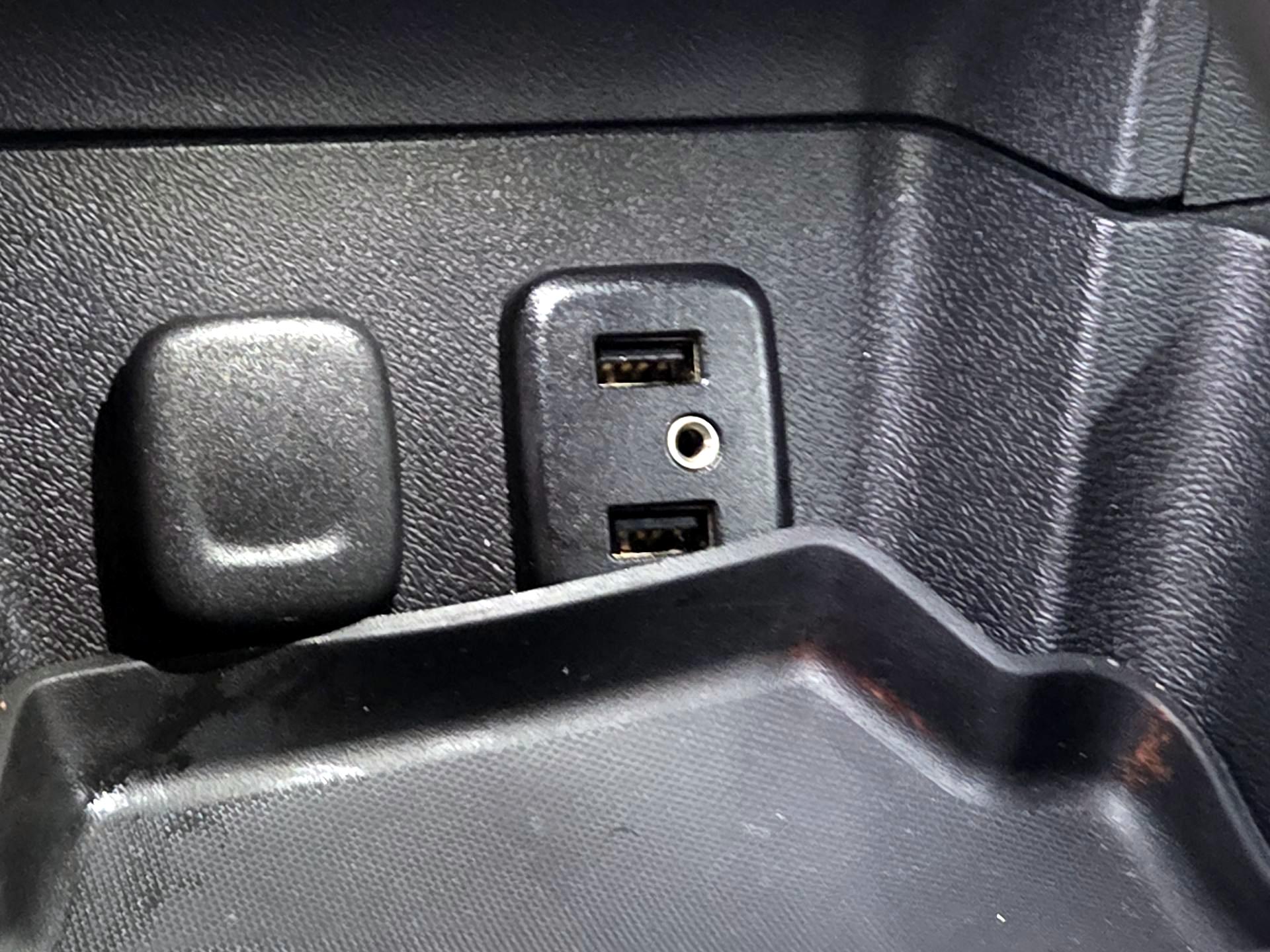 Thumbnail: 2017 Chevrolet Volt - 19