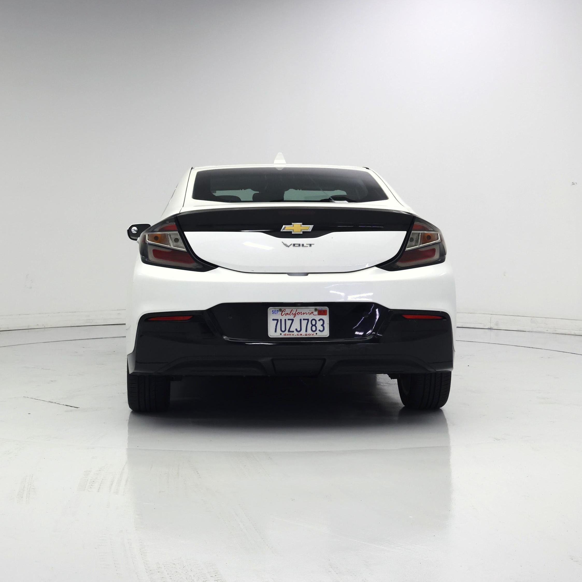 Thumbnail: 2017 Chevrolet Volt - 6