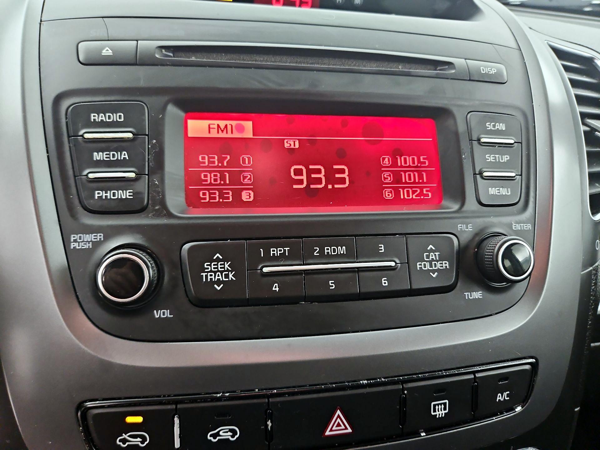 Thumbnail: 2015 Kia Sorento - 14