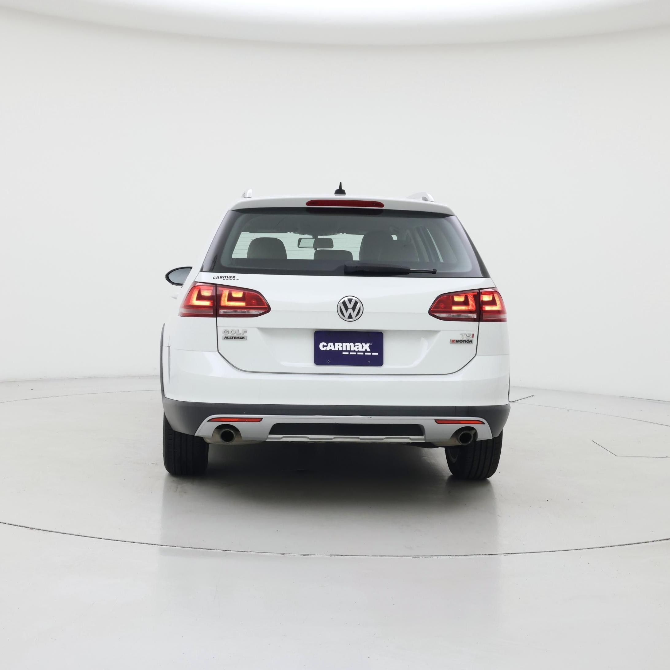 Thumbnail: 2017 Volkswagen Golf - 6
