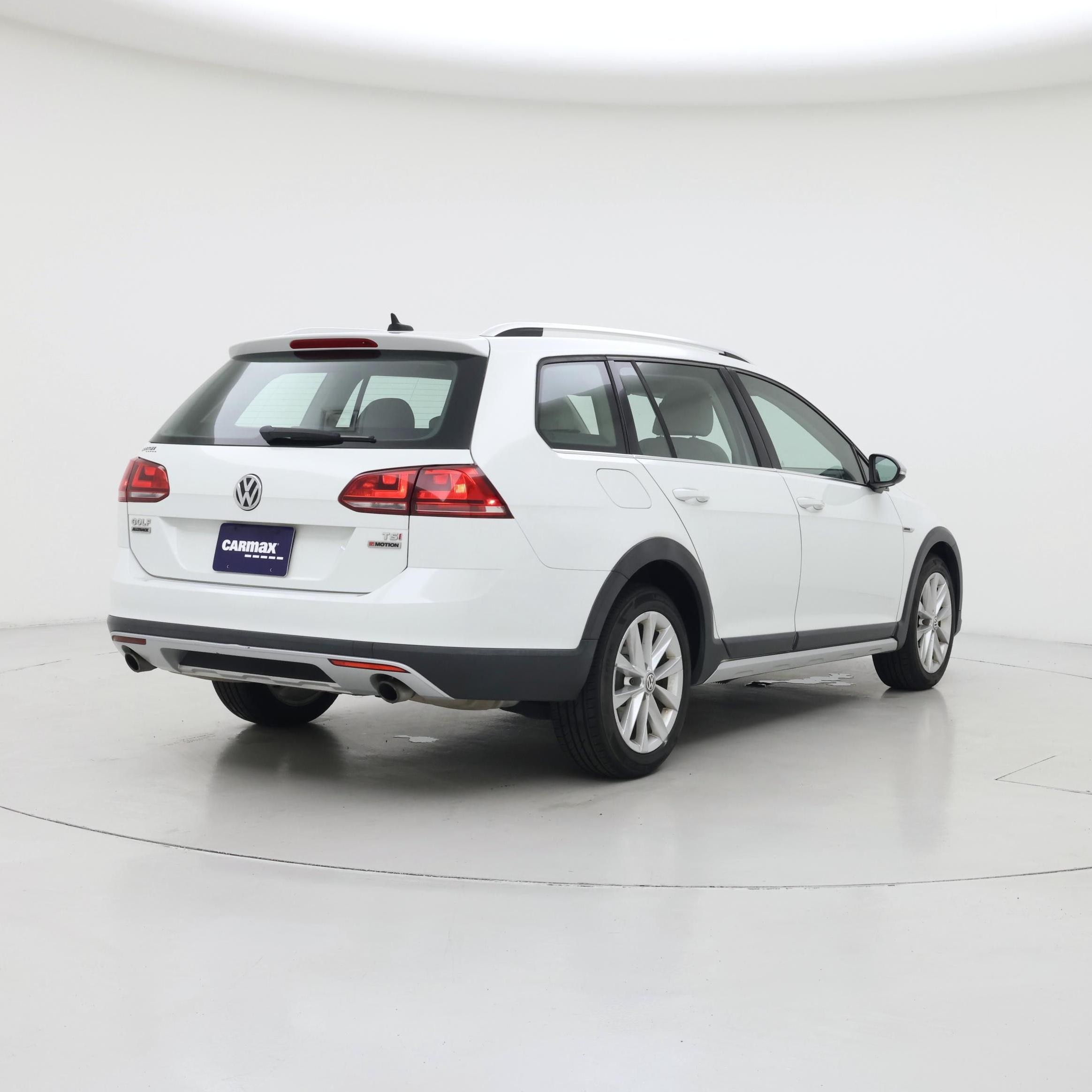 Thumbnail: 2017 Volkswagen Golf - 8