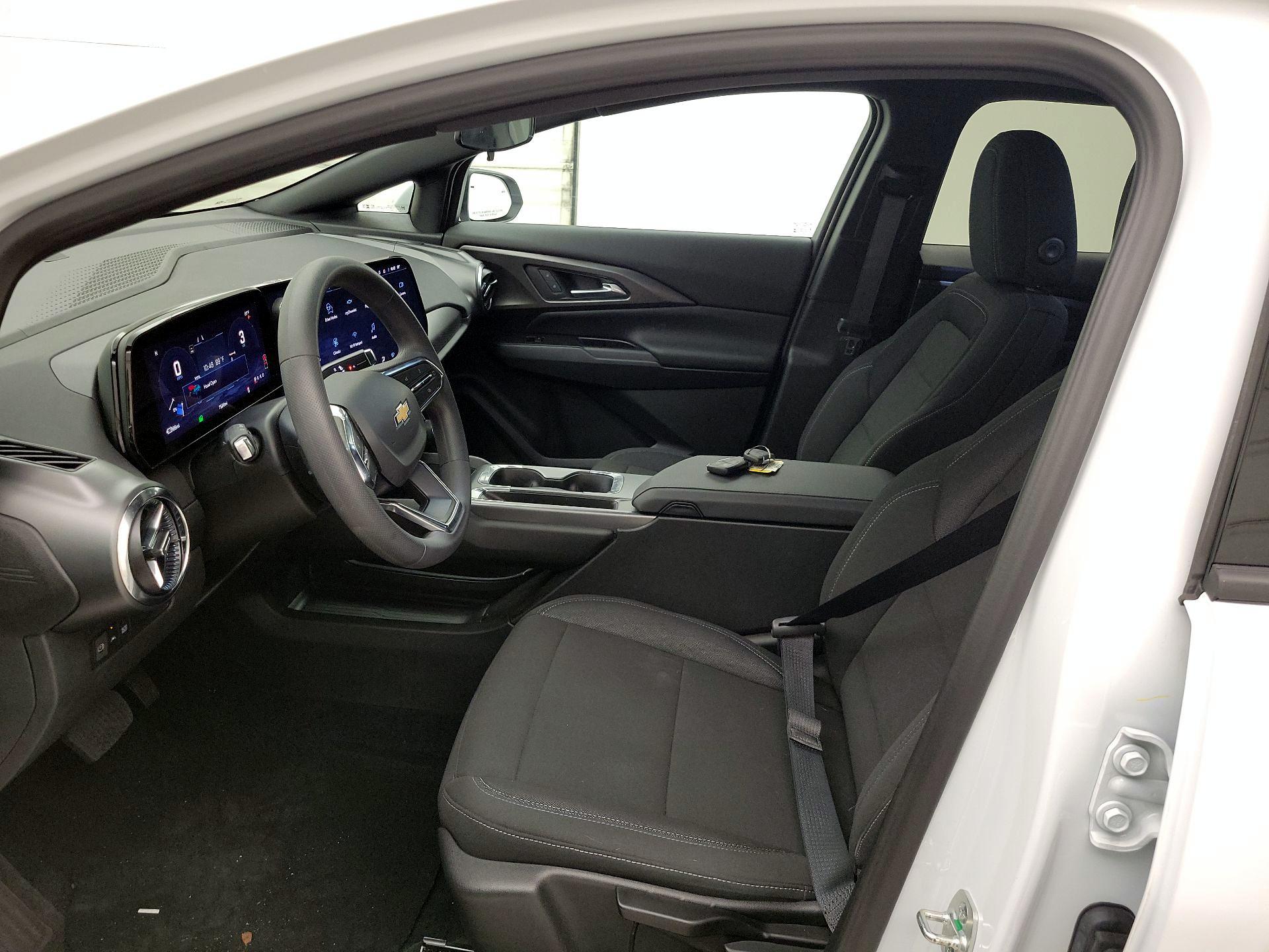 Thumbnail: 2026 Chevrolet Equinox - 11