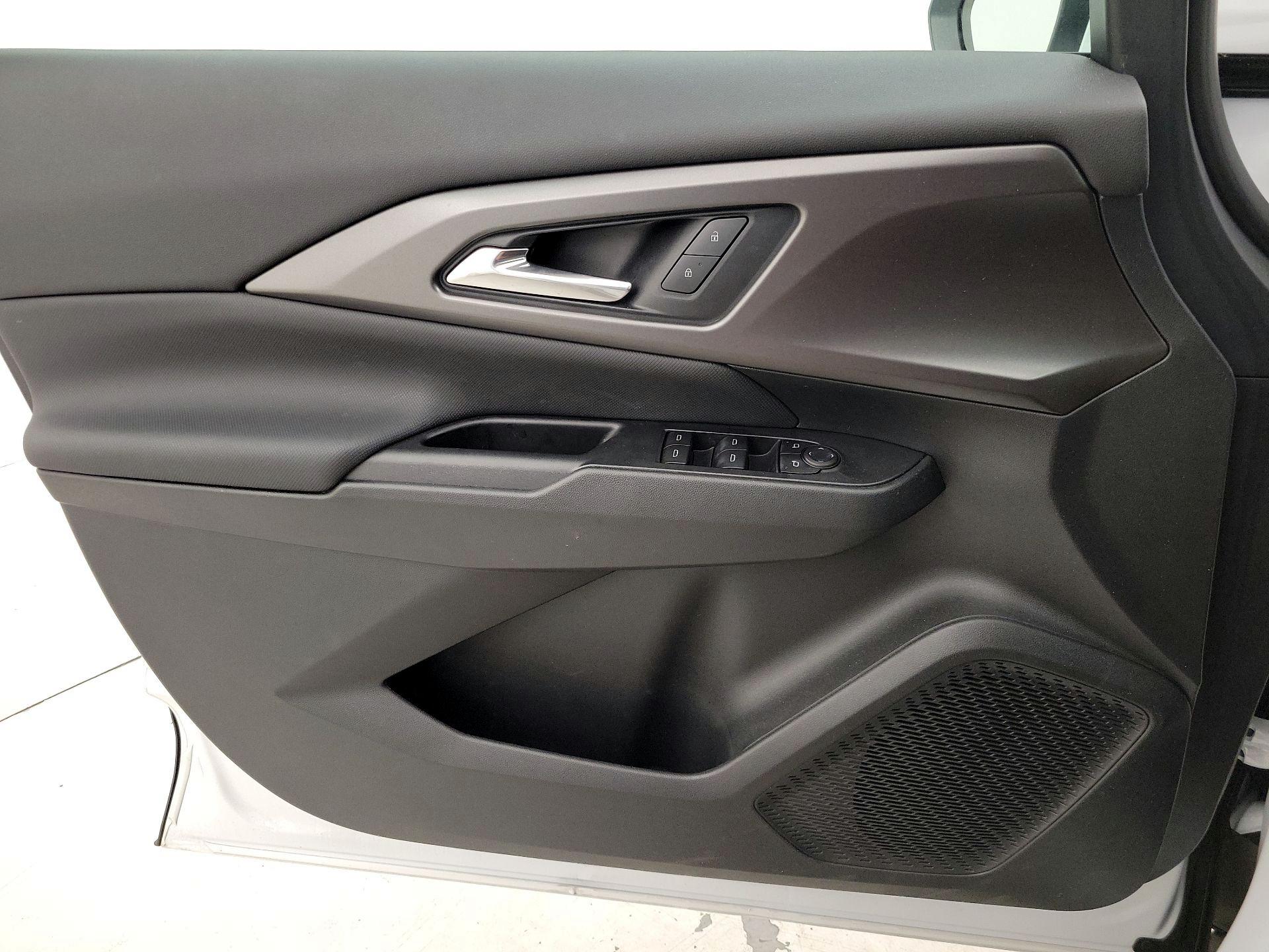 Thumbnail: 2026 Chevrolet Equinox - 12