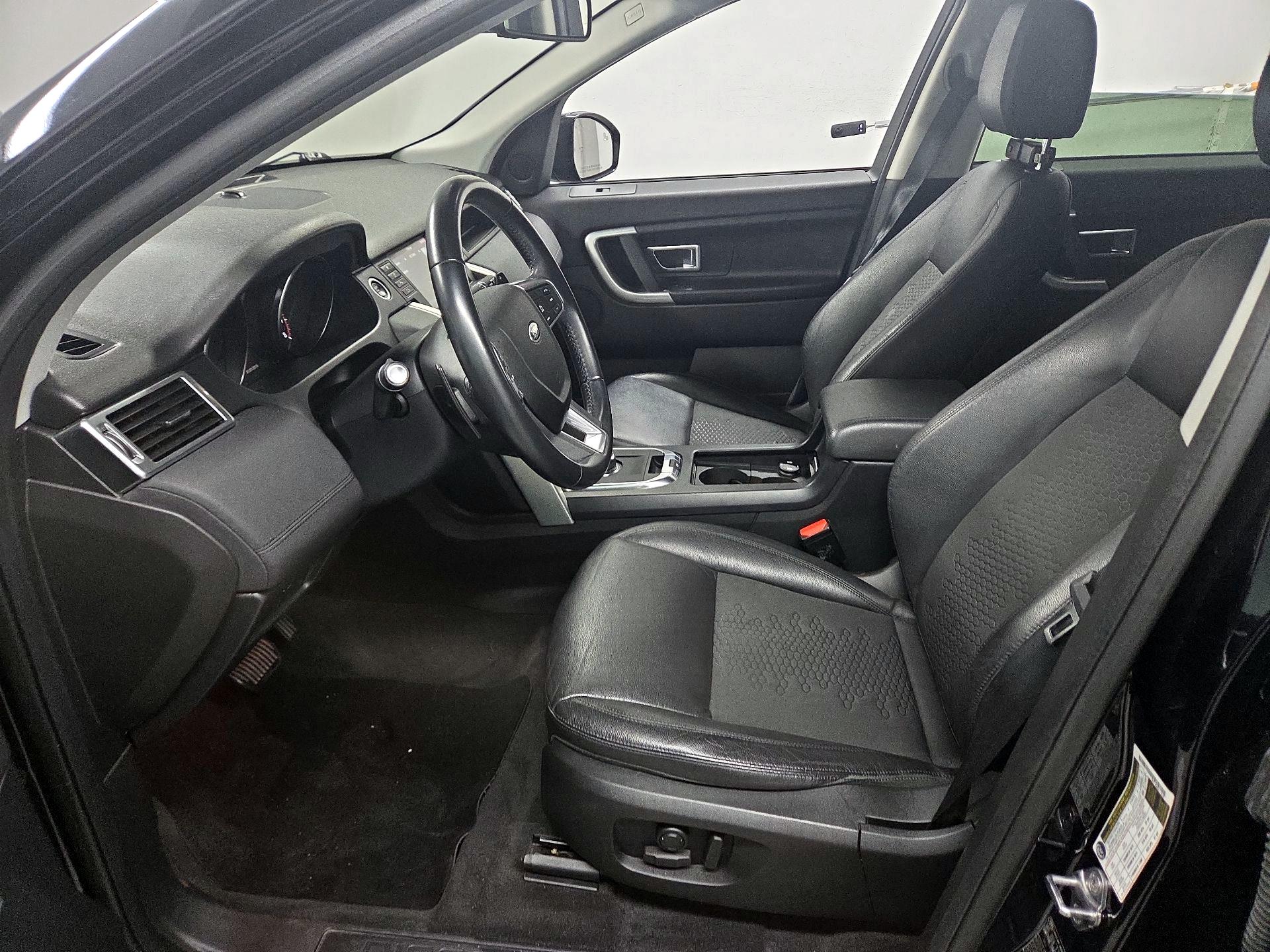 Thumbnail: 2018 Land Rover Discovery Sport - 11