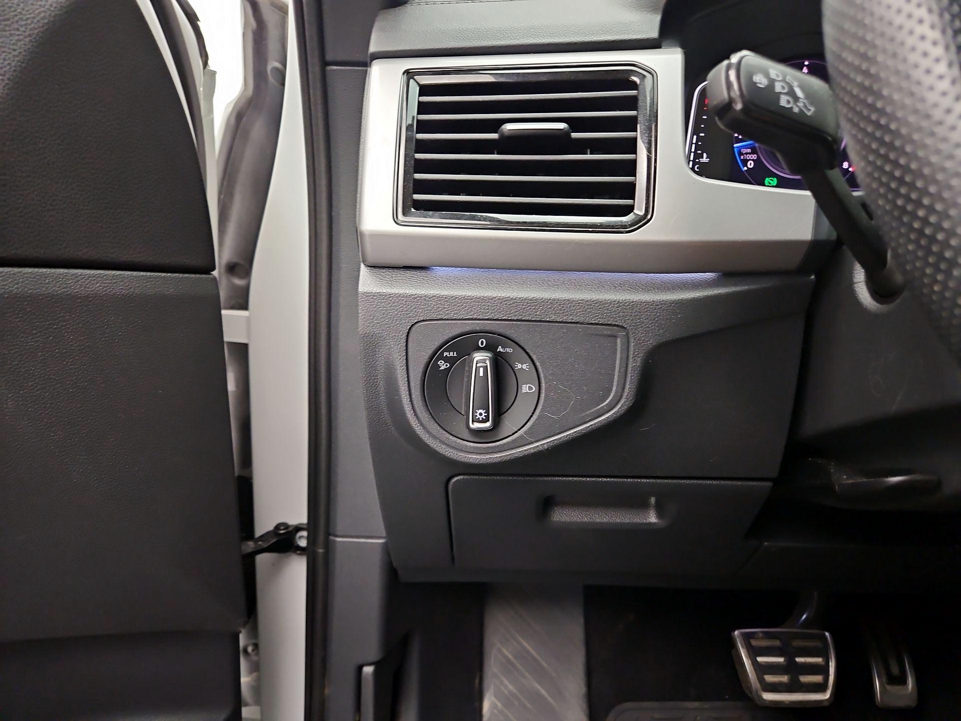 Thumbnail: 2020 Volkswagen Atlas - 13