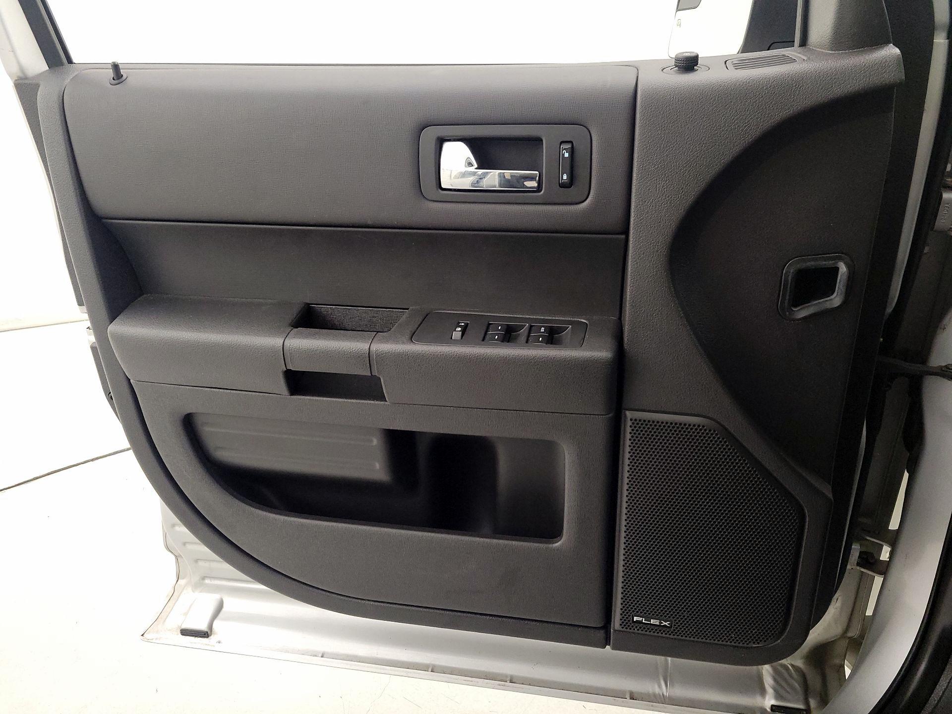 Thumbnail: 2019 Ford Flex - 12