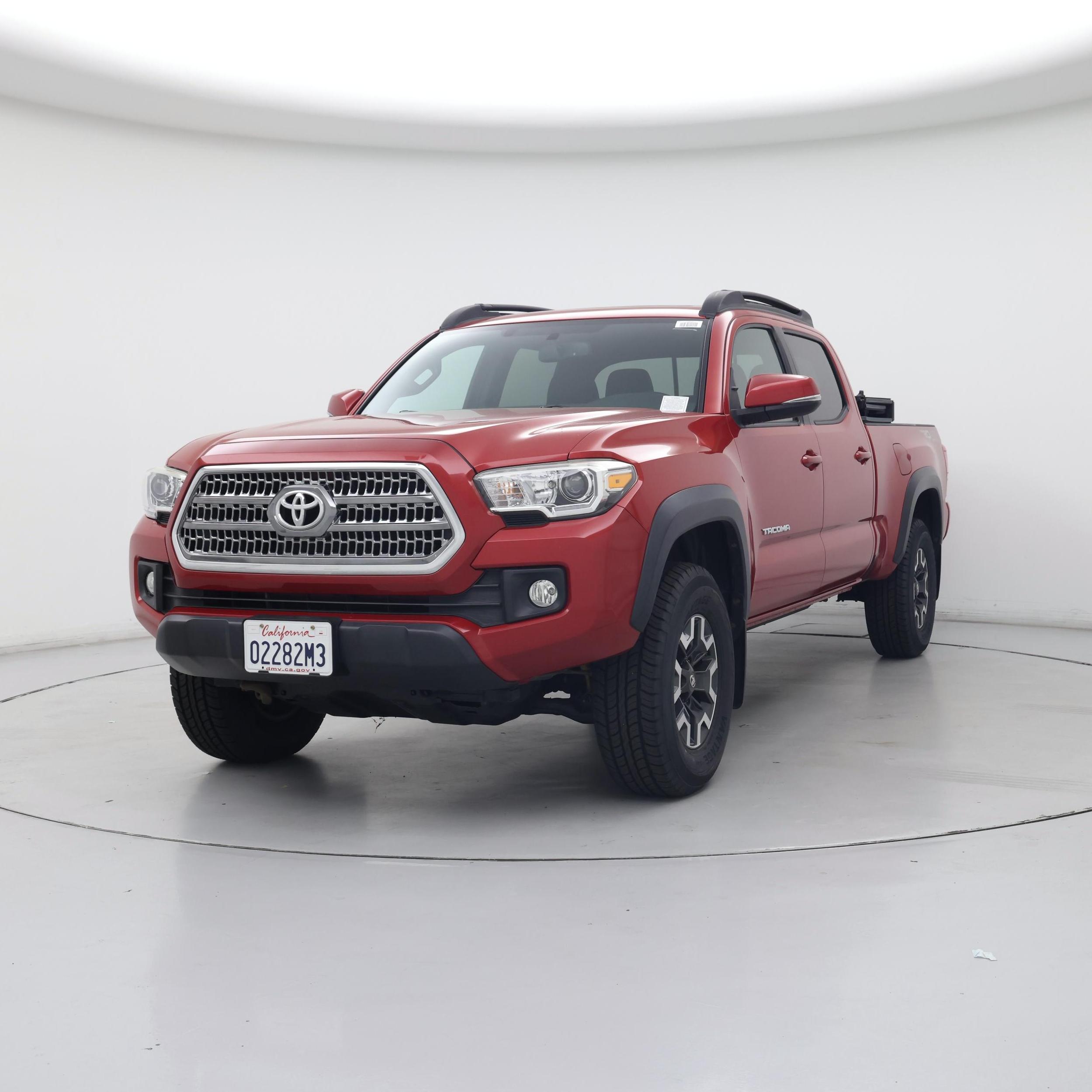 Thumbnail: 2017 Toyota Tacoma - 4