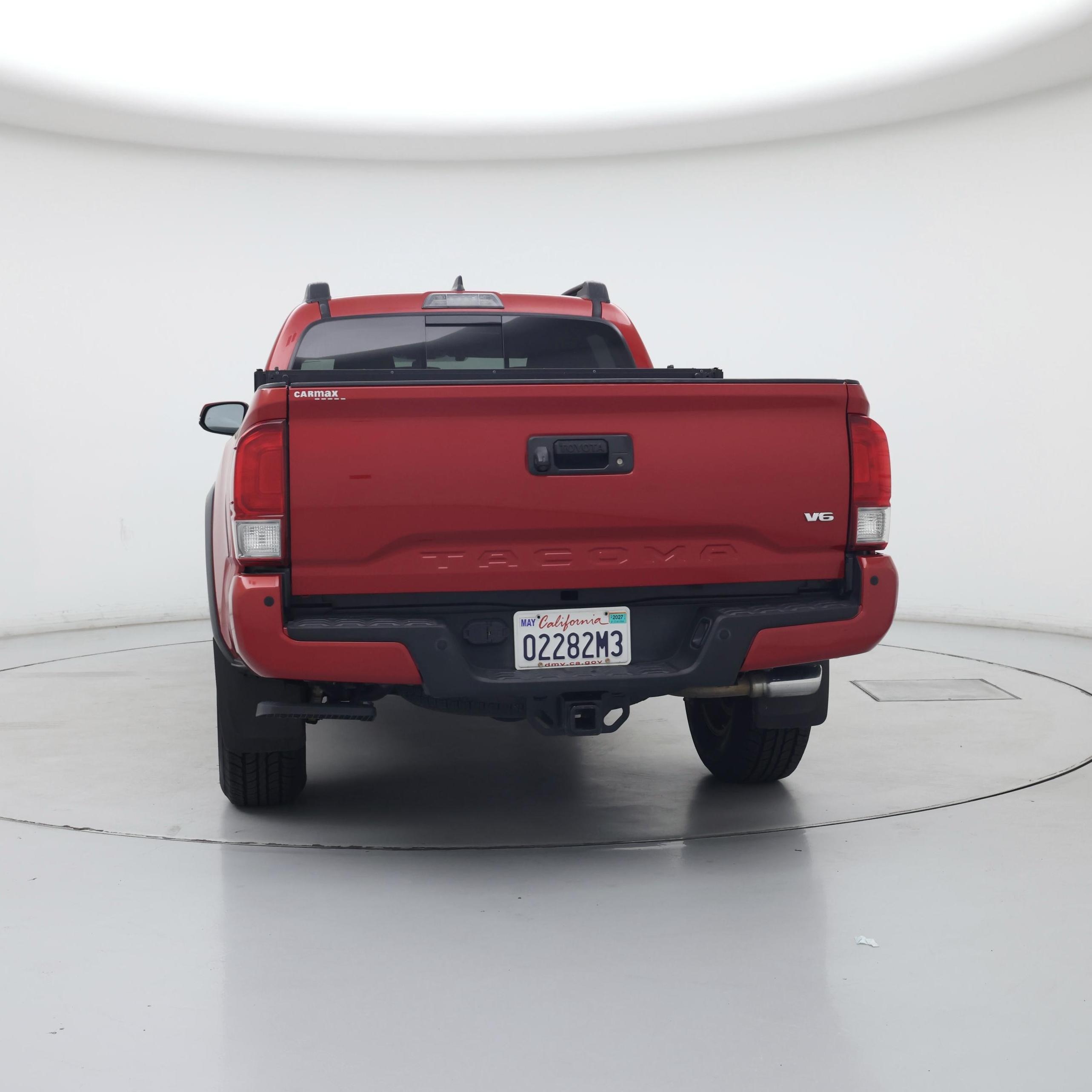 Thumbnail: 2017 Toyota Tacoma - 6