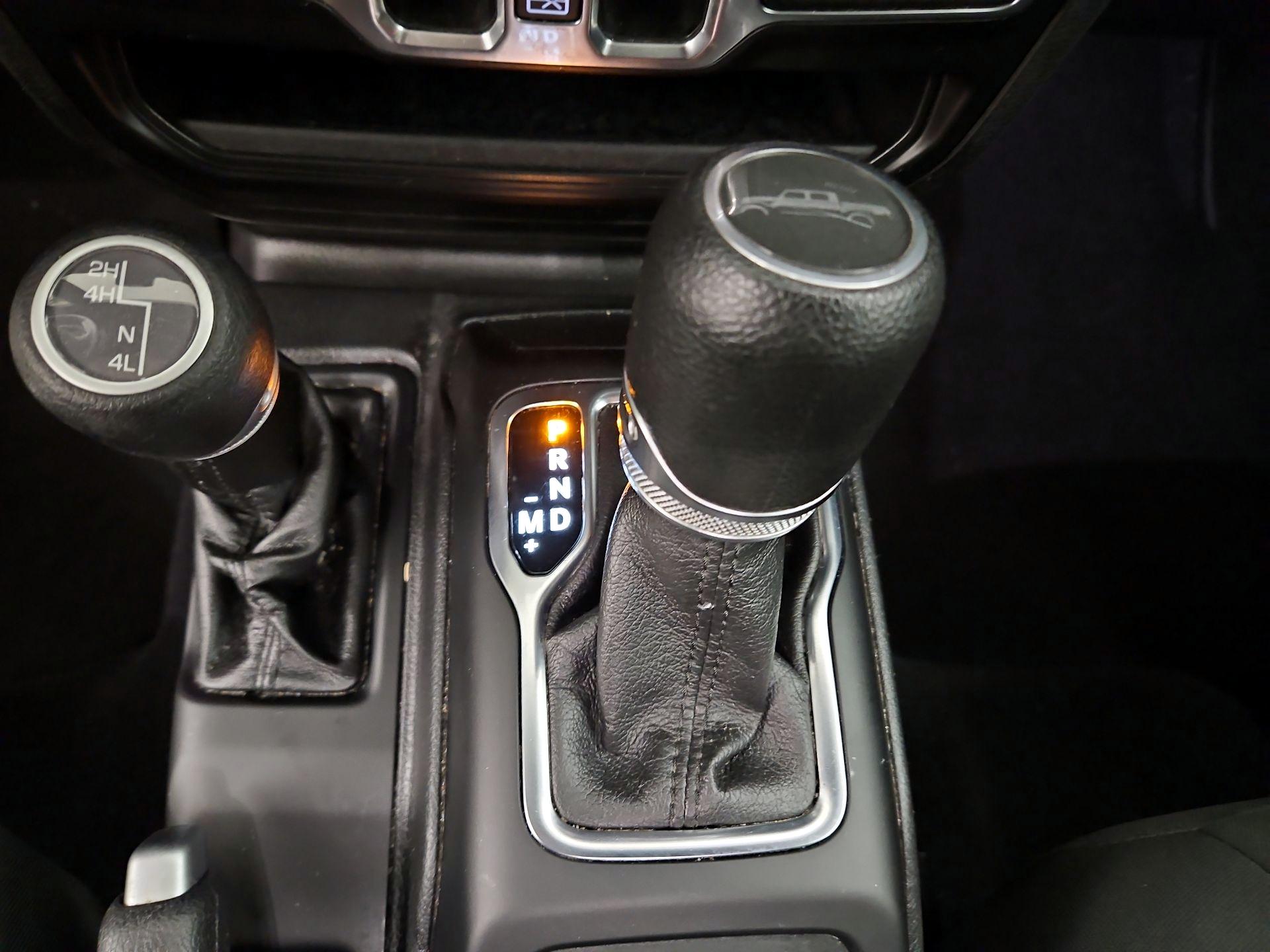 Thumbnail: 2022 Jeep Gladiator - 17
