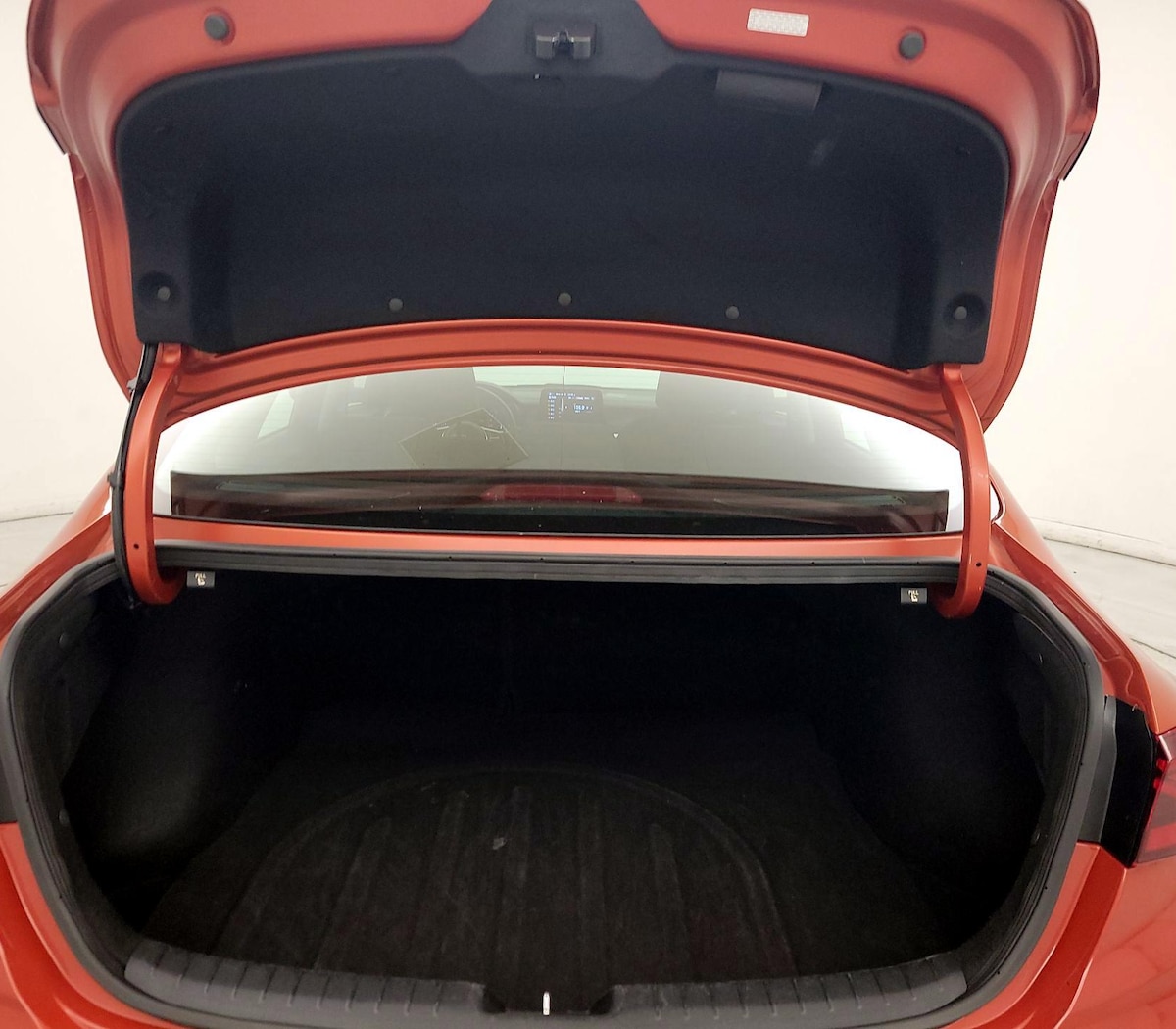 Trunk/Cargo (Seats Up)