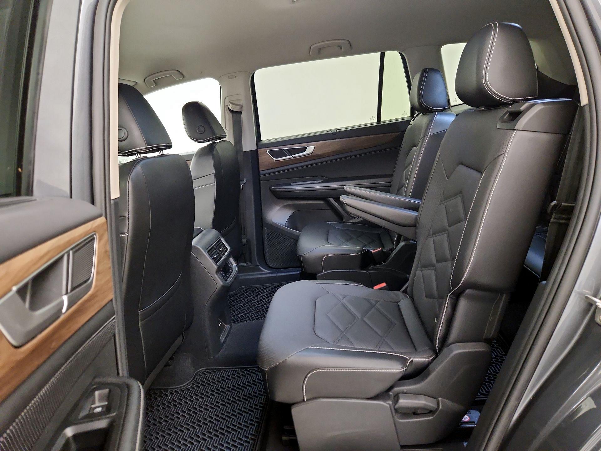 Thumbnail: 2024 Volkswagen Atlas - 19