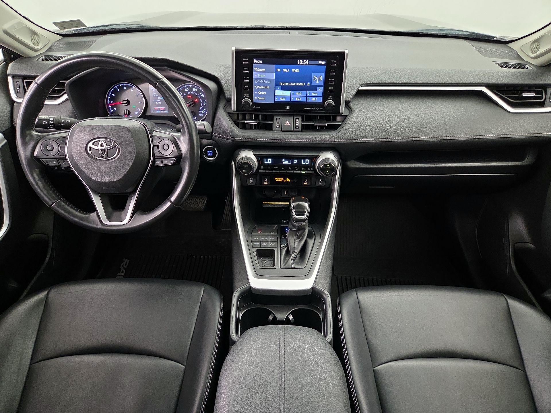 Thumbnail: 2020 Toyota RAV4 - 9