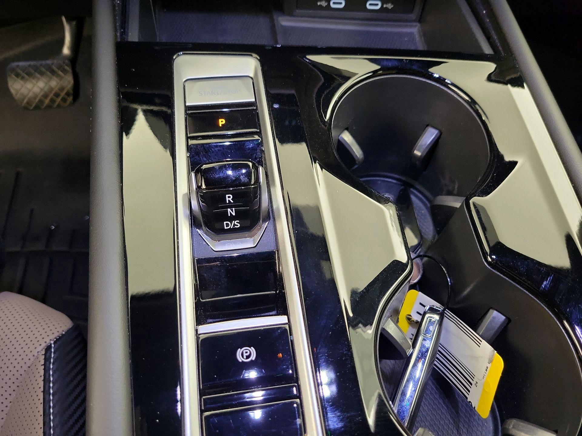 Thumbnail: 2024 Volkswagen Atlas - 17