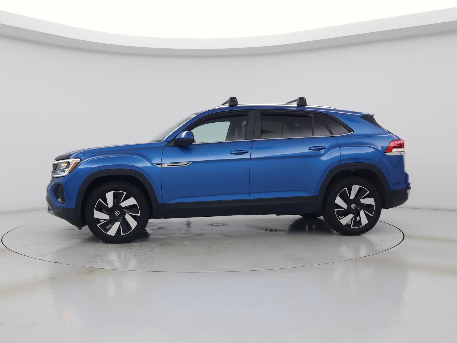 2024 Volkswagen Atlas Cross Sport SE w/Tech - Photo 4