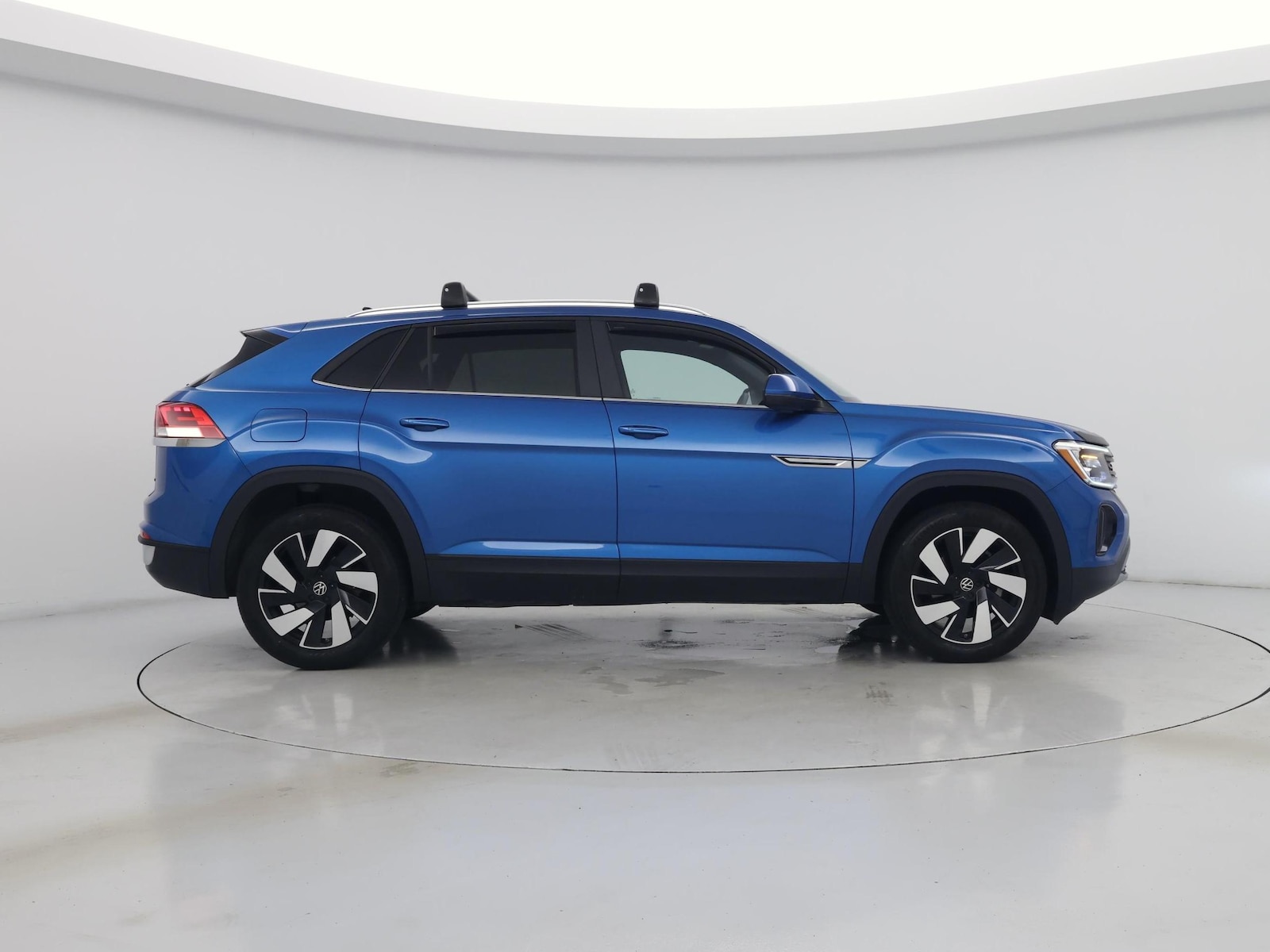 2024 Volkswagen Atlas Cross Sport SE w/Tech - Photo 8