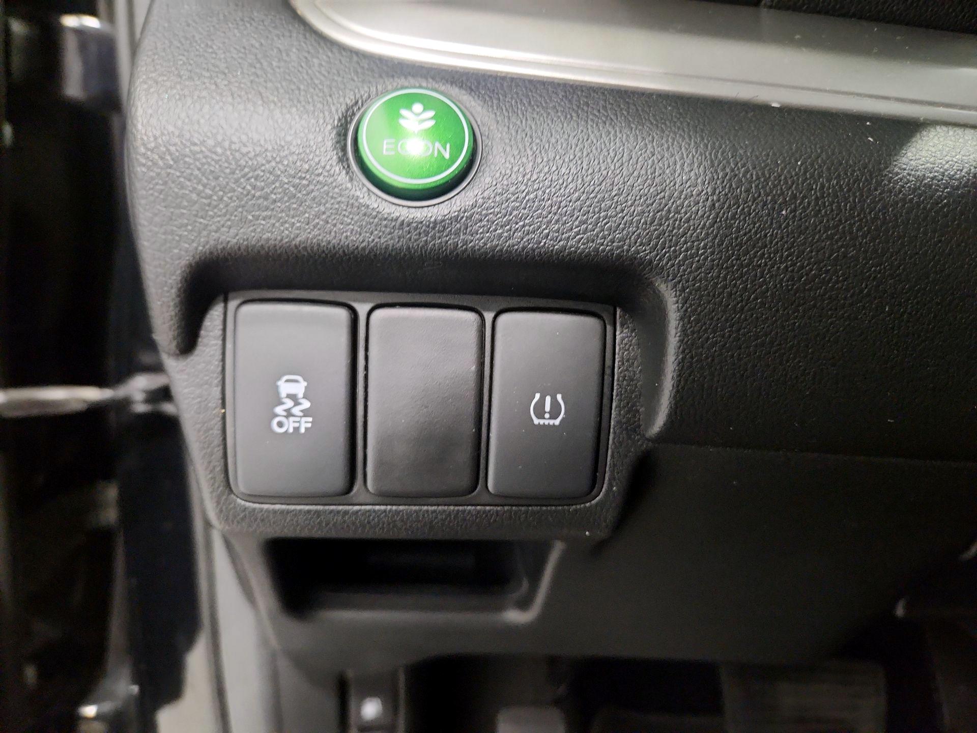 Thumbnail: 2016 Honda CR-V - 13